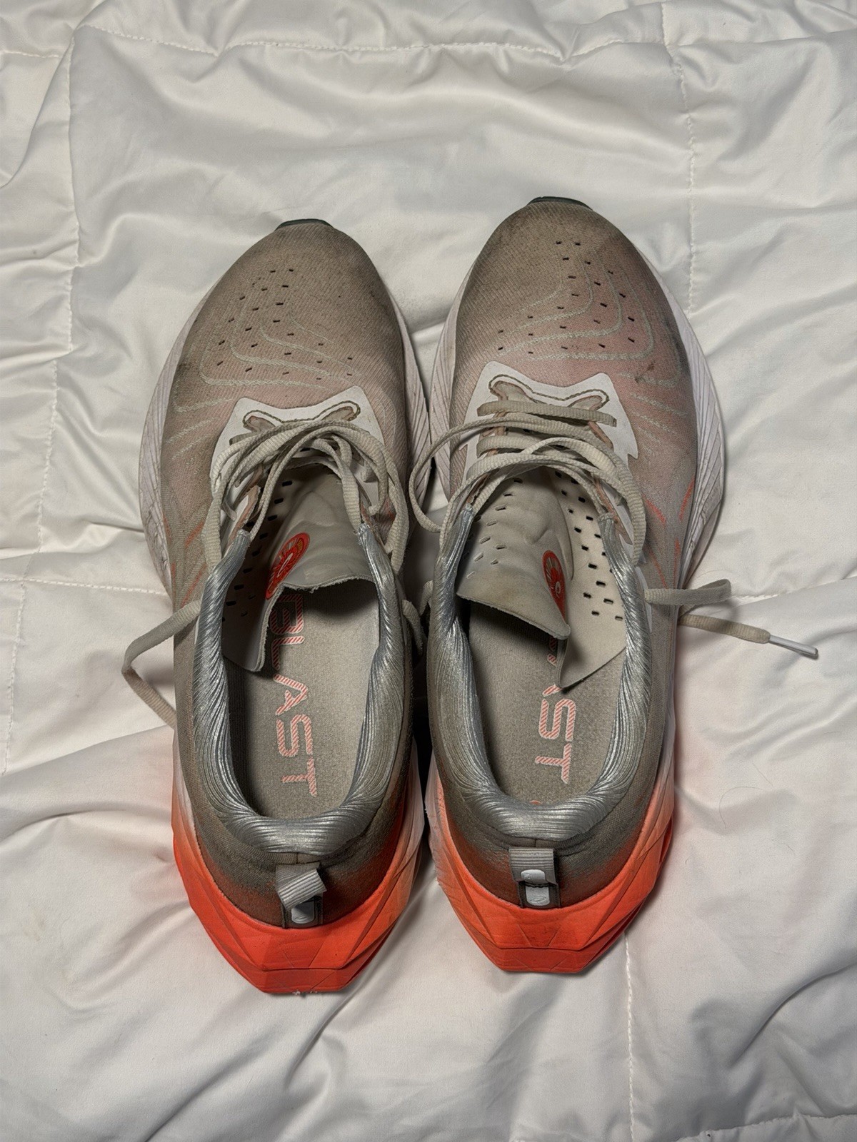 ASICS Men’s Novablast 4 Size 10 Running Shoes