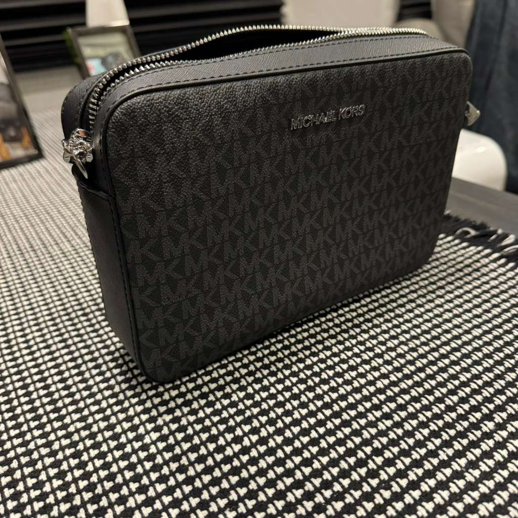 NEW Michael Kors Black Crossbody Jet Set