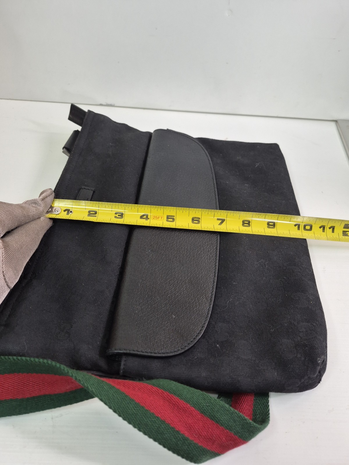 Gucci Black GG Pattern Crossbody Bag Green-Red Web Strap Zip Closure Pockets