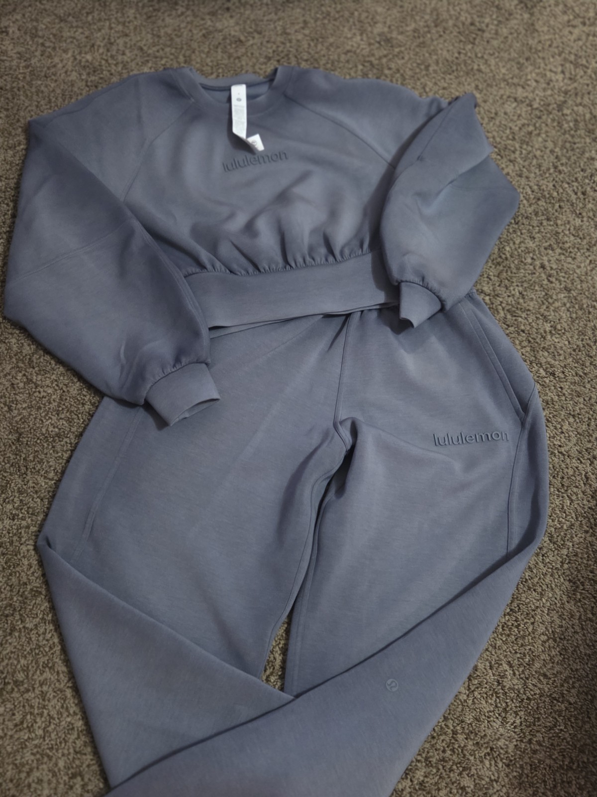 Lululemon Matching Set Smooth Spacer Cropped Sweatshirt Sweatpants Size 4