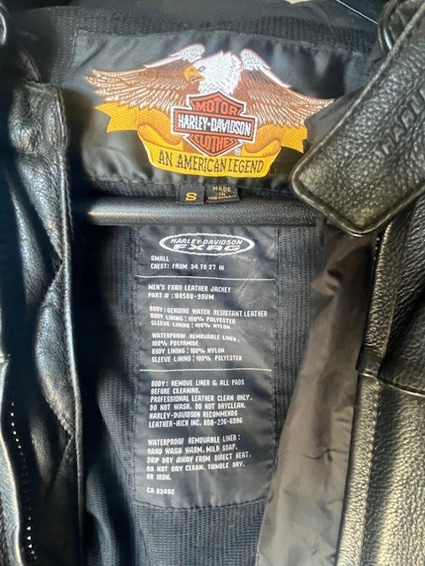 “03Harley Davidson FXRG Triple Vent System Leather Jacket w/Zip Out Liner Size S