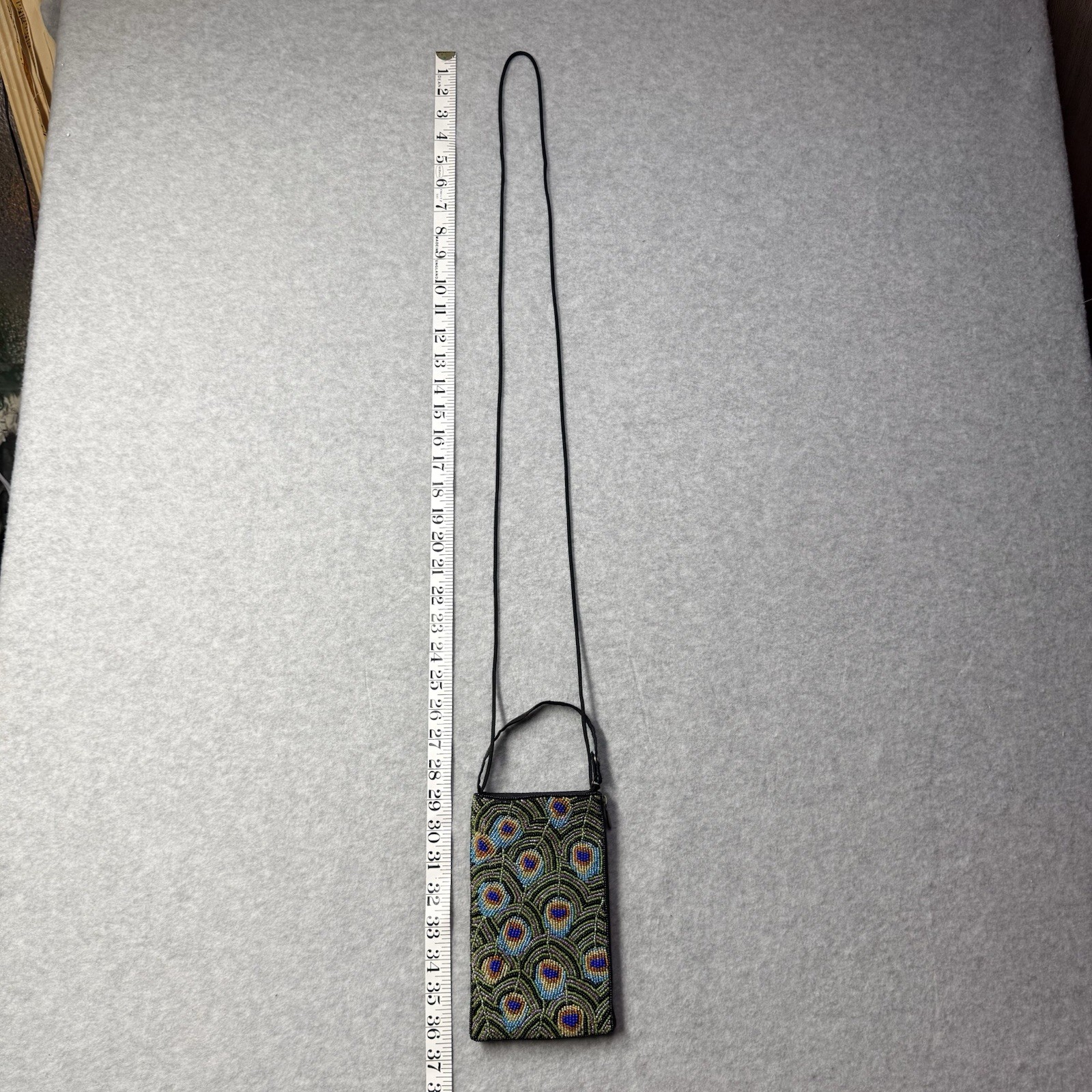 BAMBOO TRADING COMPANY HAND BEADED PEACOCK CLUB BAG WRISTLET CROSSBODY