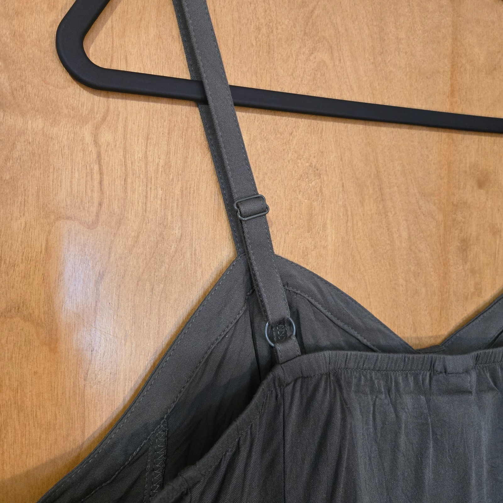 Torrid Camisole Top Womens Size 2 Green Button Front Adjustable Strap