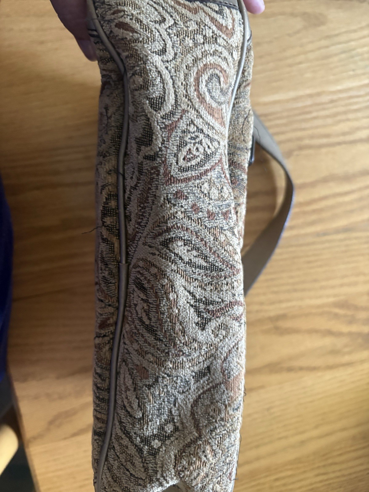 Fossil Brown Beige Paisley Tapestry Zip Top Shoulder Bag Lined w/Inner Pockets