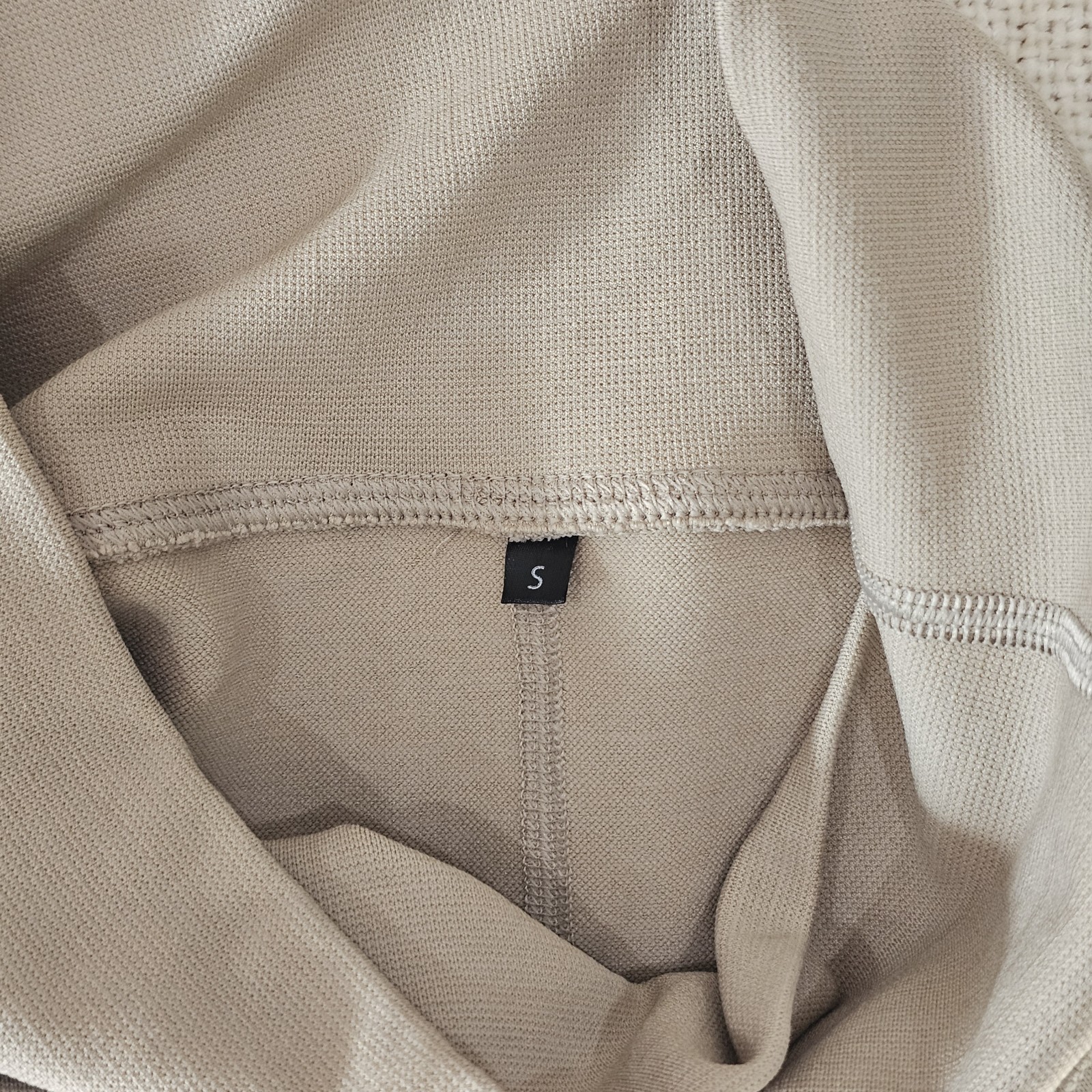 Small Alphalete Compression 7/8 Leggings Tan Pale Nude