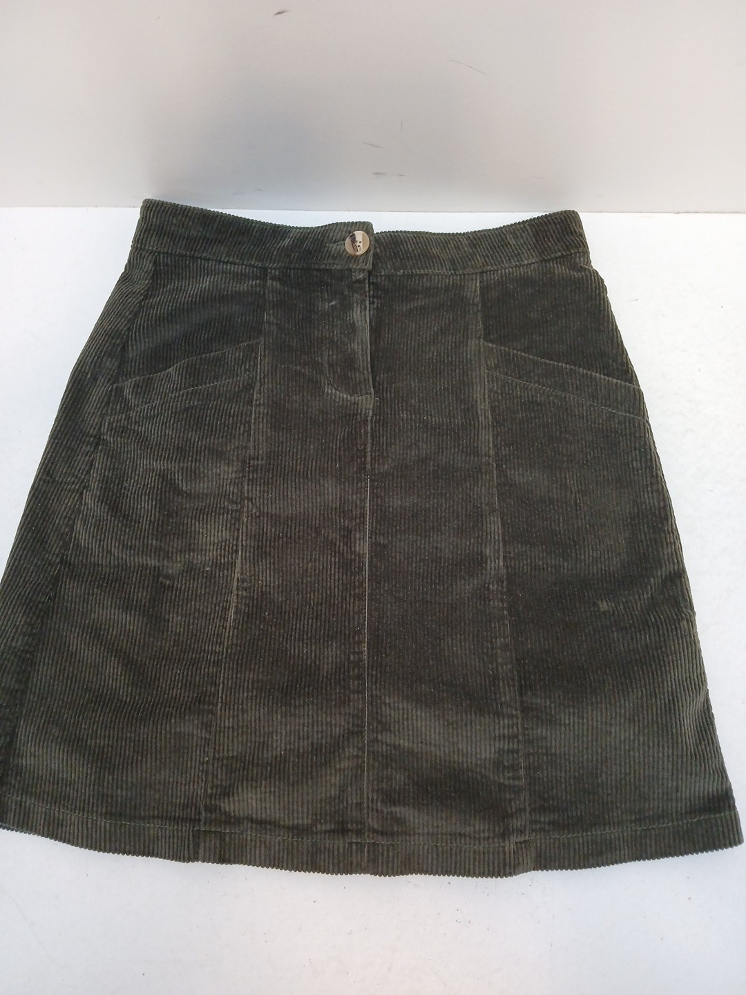 Crew Clothing Chunky Corduroy Skirt with Stretch Womens Size UK 8 Front Pockets.