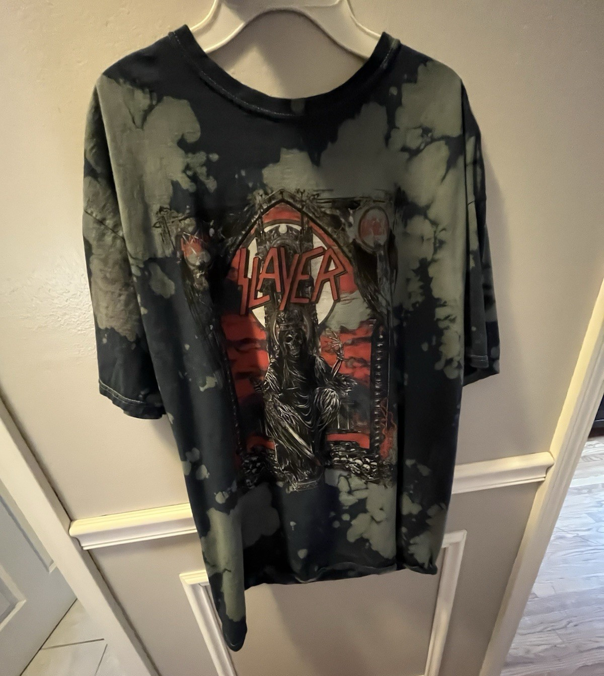 Slayer Logo Graphic Print Bleached and Dyed Cotton Crew Neck Tee XL