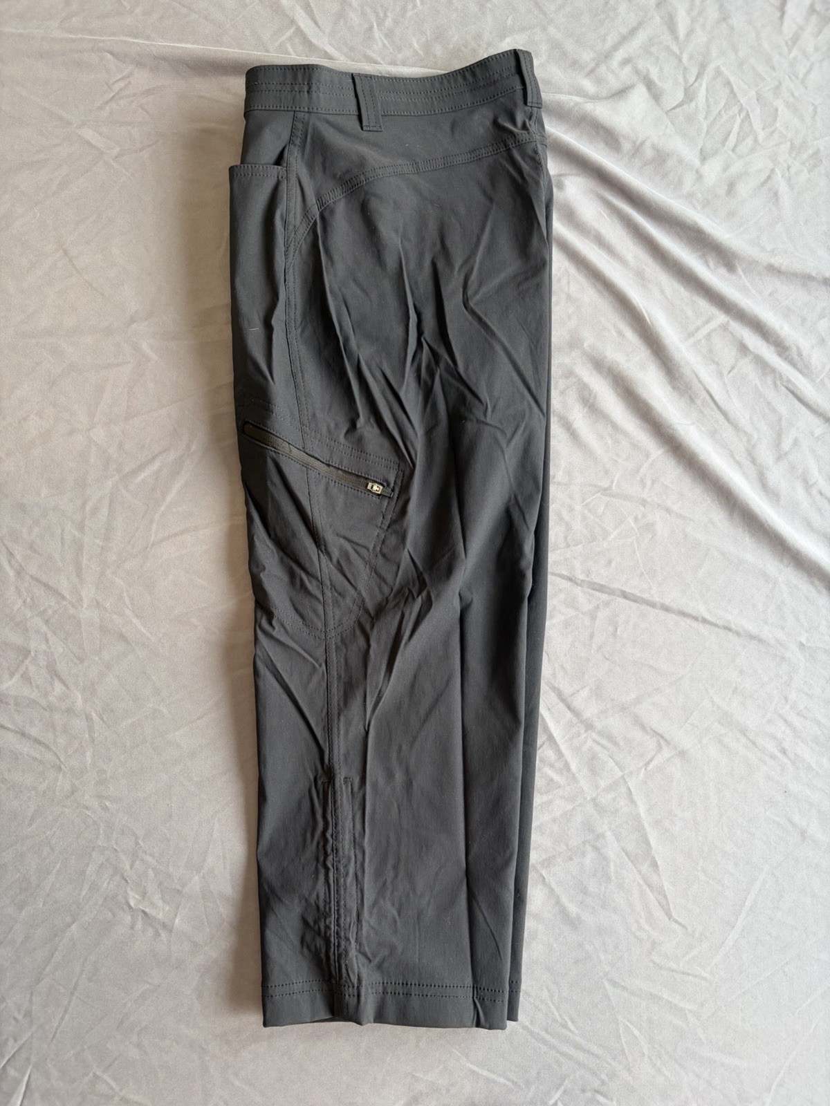 Eddie Bauer Rainier Capri Pants Women’s 6 Black Stretch UV Pockets