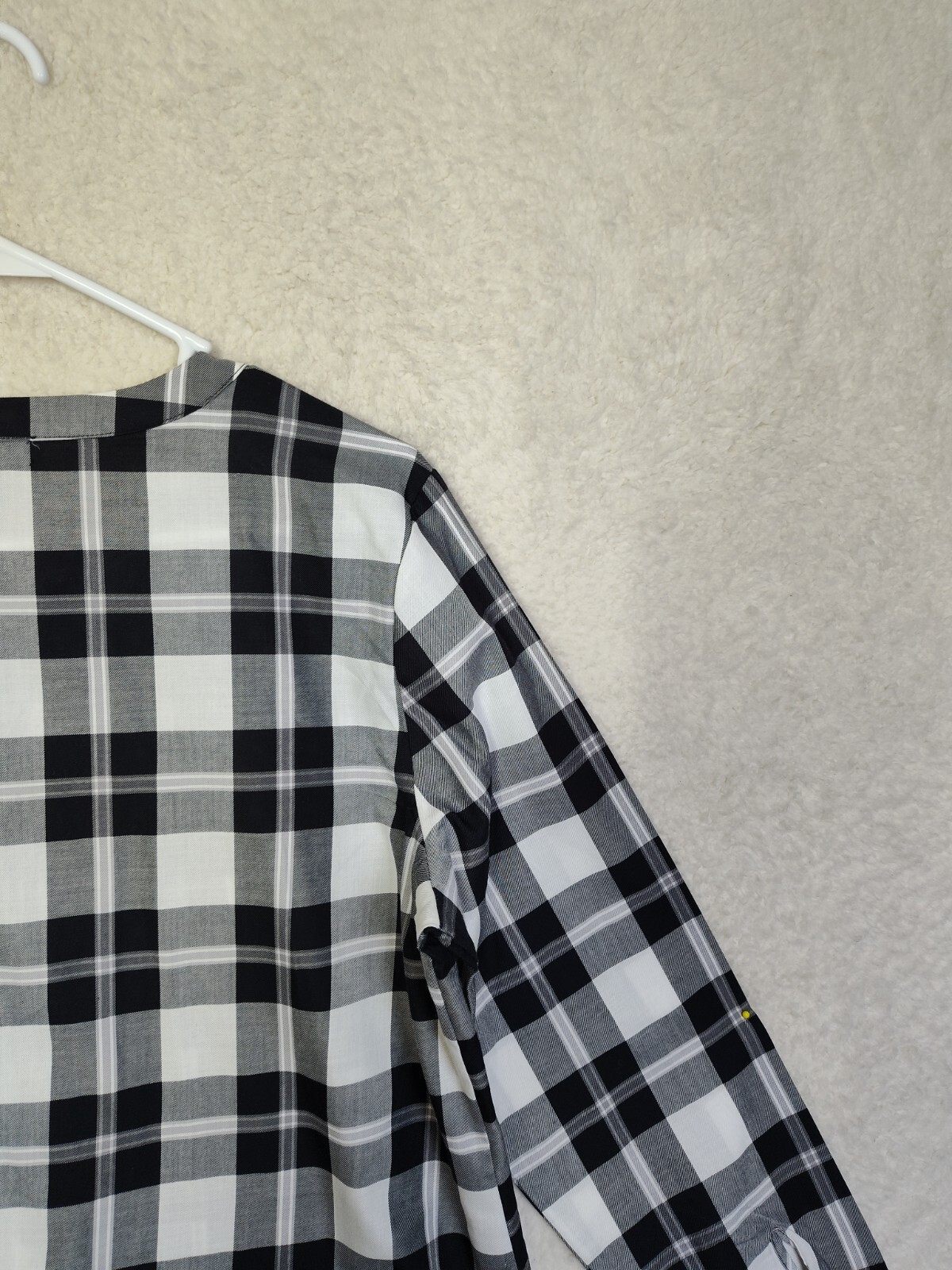 Izod Women Top Large Black Plaid Cotton Blend Long Sleeve Reguar Fit T-shirt
