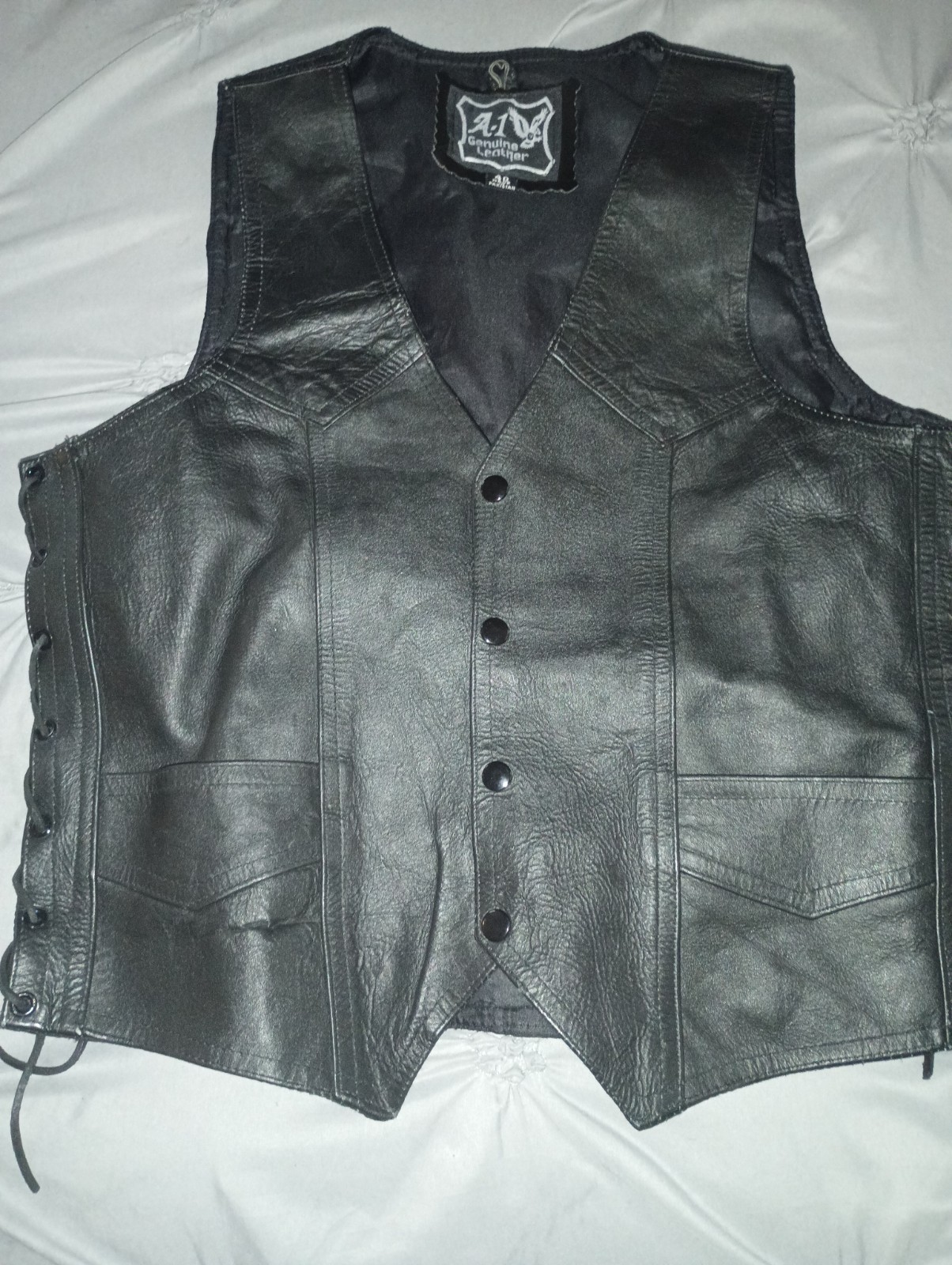 A-1 Genuine Leather Biker Vest Men’s Size 40 Front Snaps Side Ties 4 Pockets