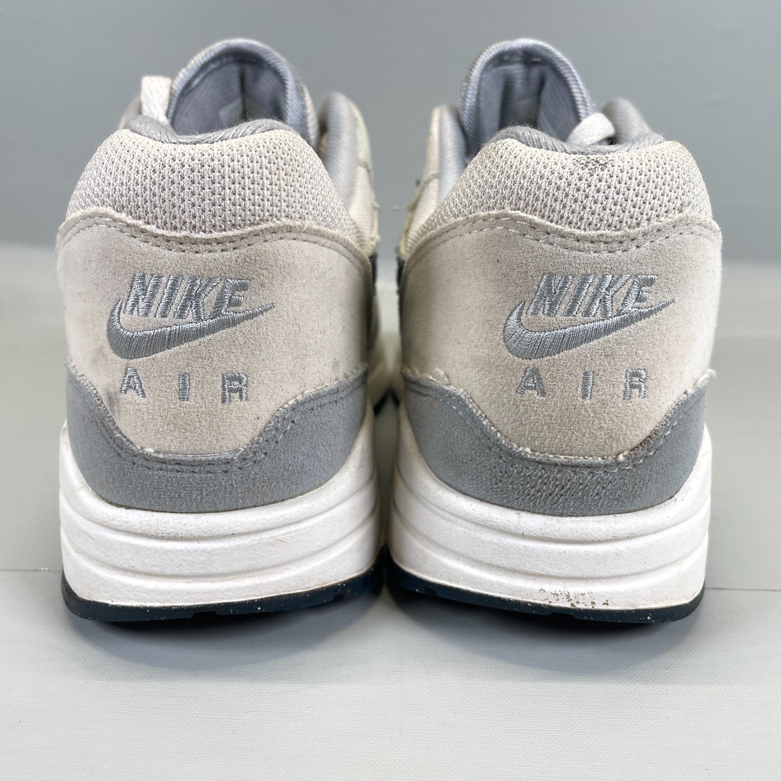 Nike Air Max 1 Shoes Mens Size 10 Gray White Mesh Suede Lace Up Athletic Sneaker