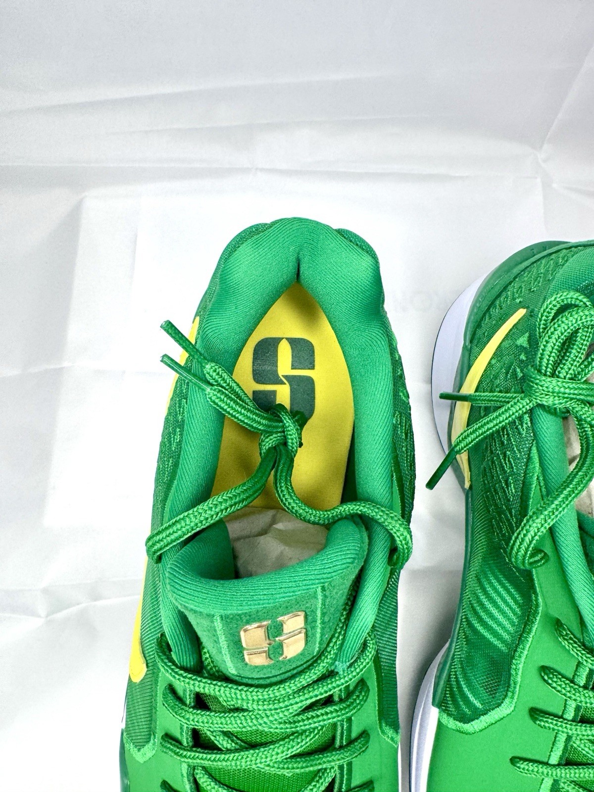 Nike Sabrina 2 Oregon Apple Green Yellow Strike HQ4344-300 W 18.5 / M 17 NIB