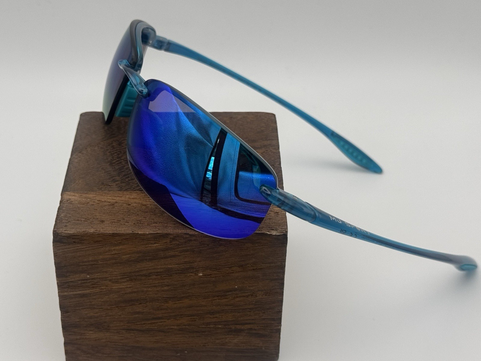 Maui Jim Hookipa B407-03 Shiny Transparent Blue / Blue Hawaii (64mm)