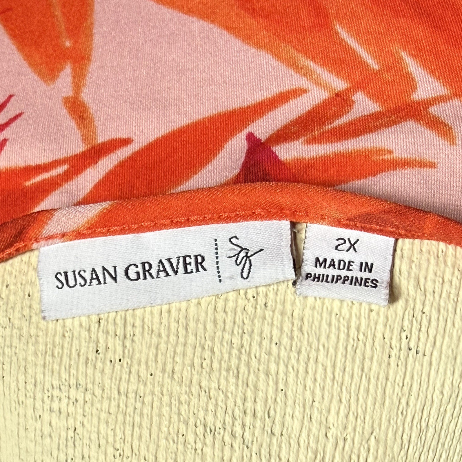 SUSAN GRAVER 2X Tropical Floral Tunic Top Liquid Knit Pink Orange Plus Size