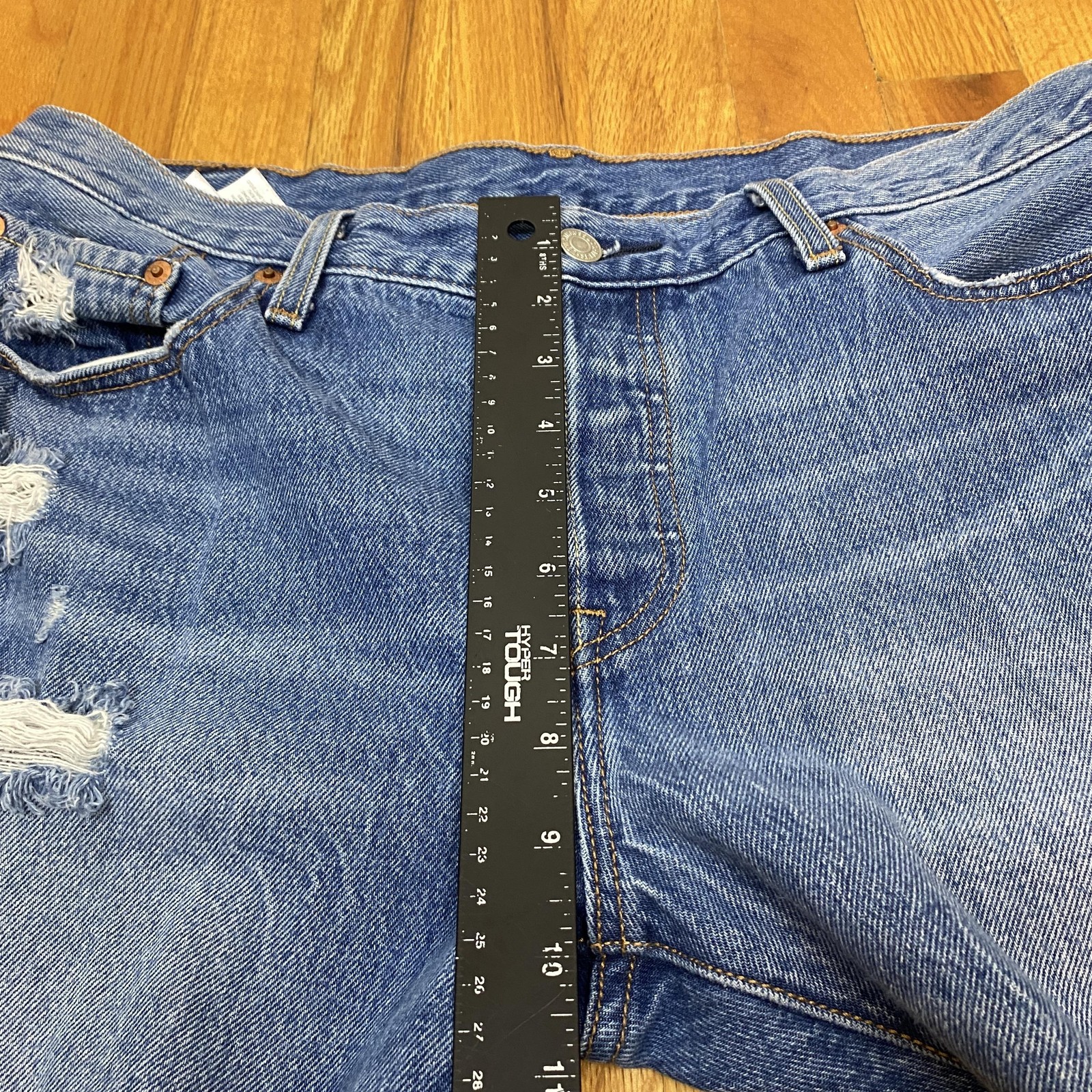 Levi’s 501 CT Jeans Mens 31×32 Blue Distressed Tapered Button Fly 17804-0073