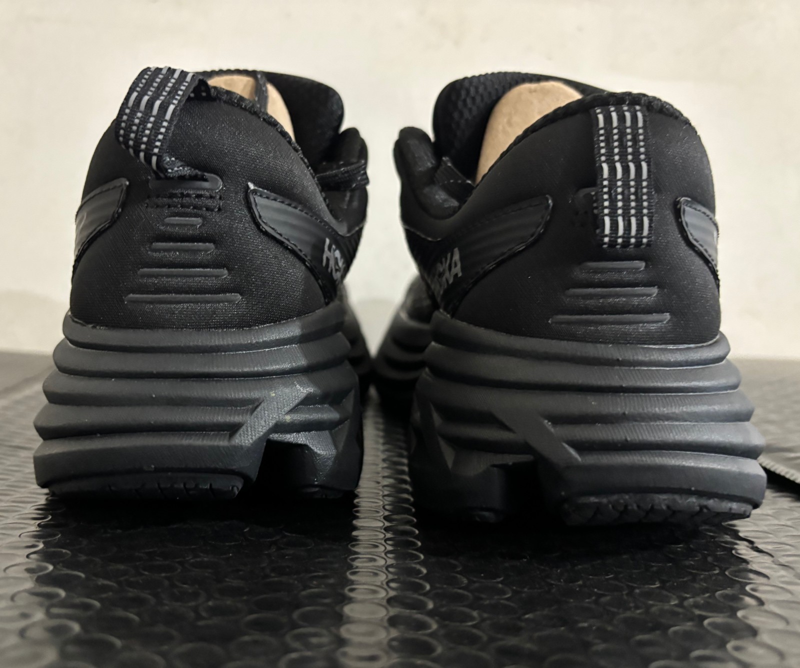 Size US 11 – Hoka Bondi 8 TS Caged Black Men Shoe 1155391-BBLC No Box