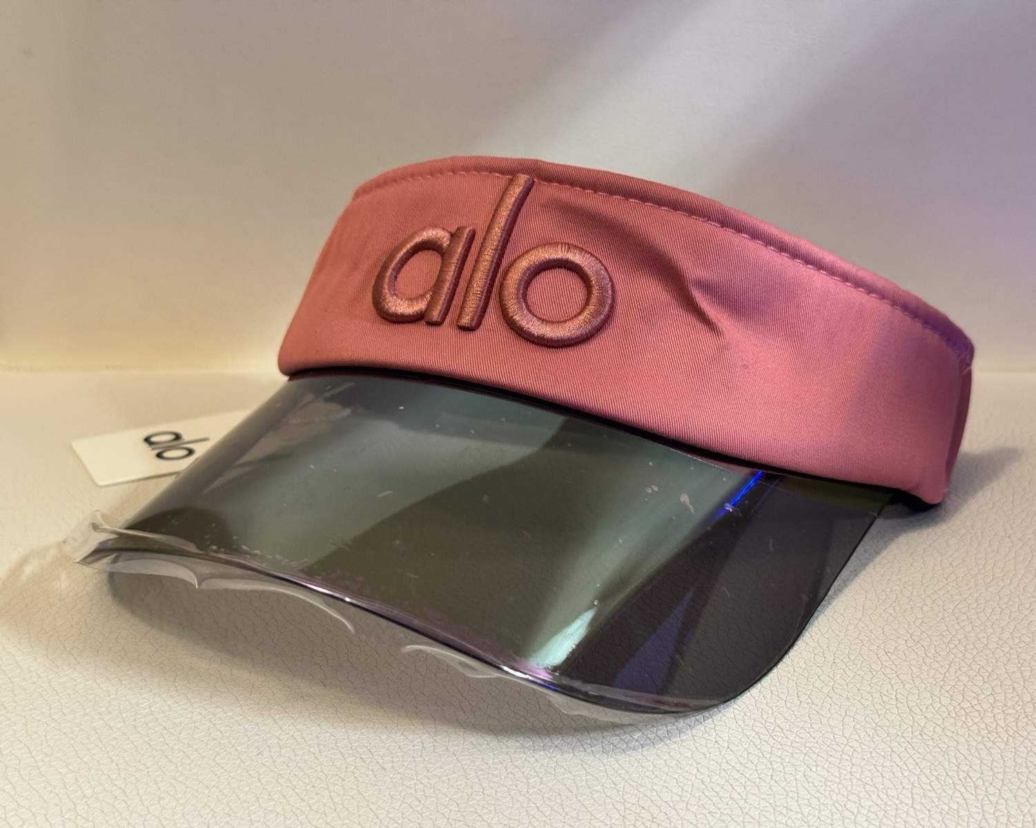 ALO YOGA Solar Visor Mauve Dusty Rose Smoke Transparent Shield Hat Cap Athletic⁠