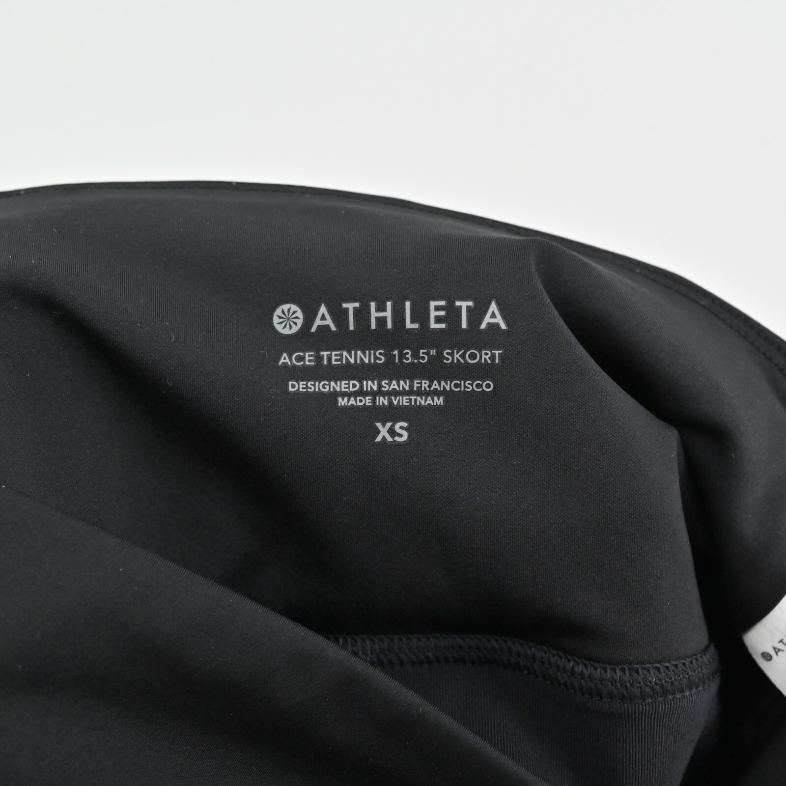 ATHLETA Skort Size XS Ace 13.5 in Black Tennis Skirt Pickleball Athletic Stretch