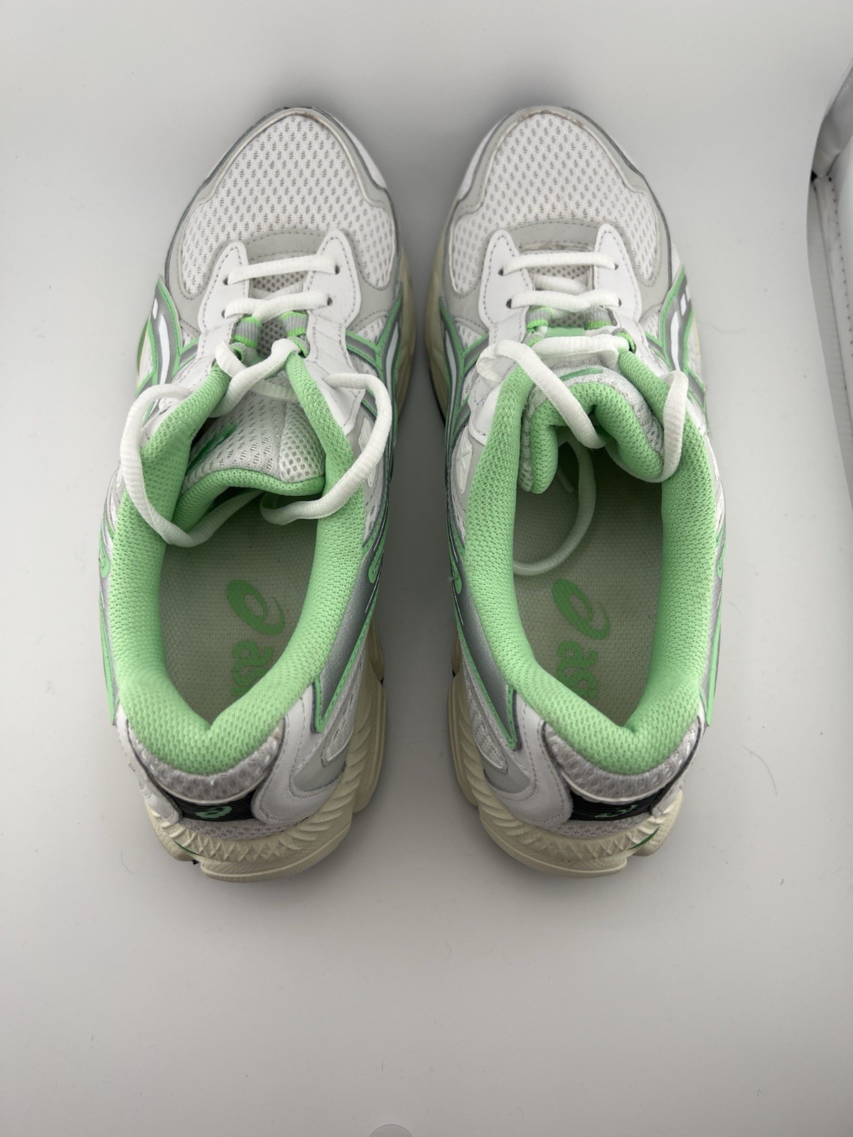 ASICS GEL-NYC 2055 White/menthol Size 7.5 Men’s/womens 9