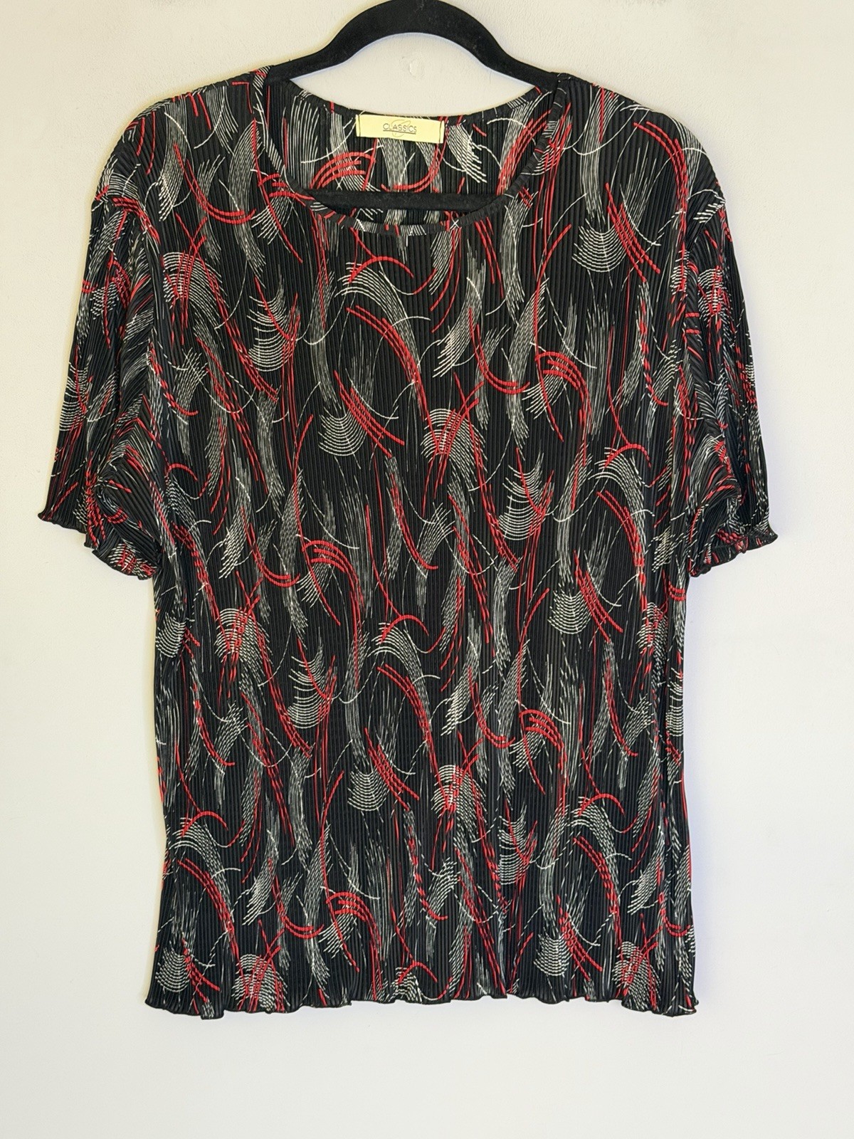 Classics Women’s Pleated Blouse Top Black Red White Abstract Print Size 20 22