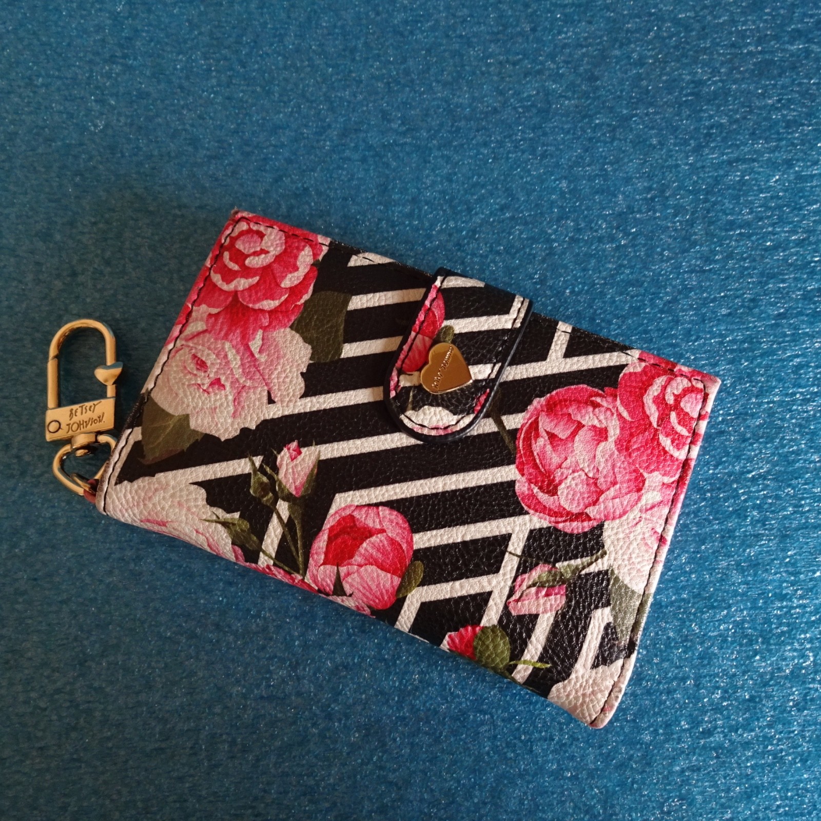 Betsey Johnson Xo Leah XOLeah Floral Leather Mini Wallet Card Id Case