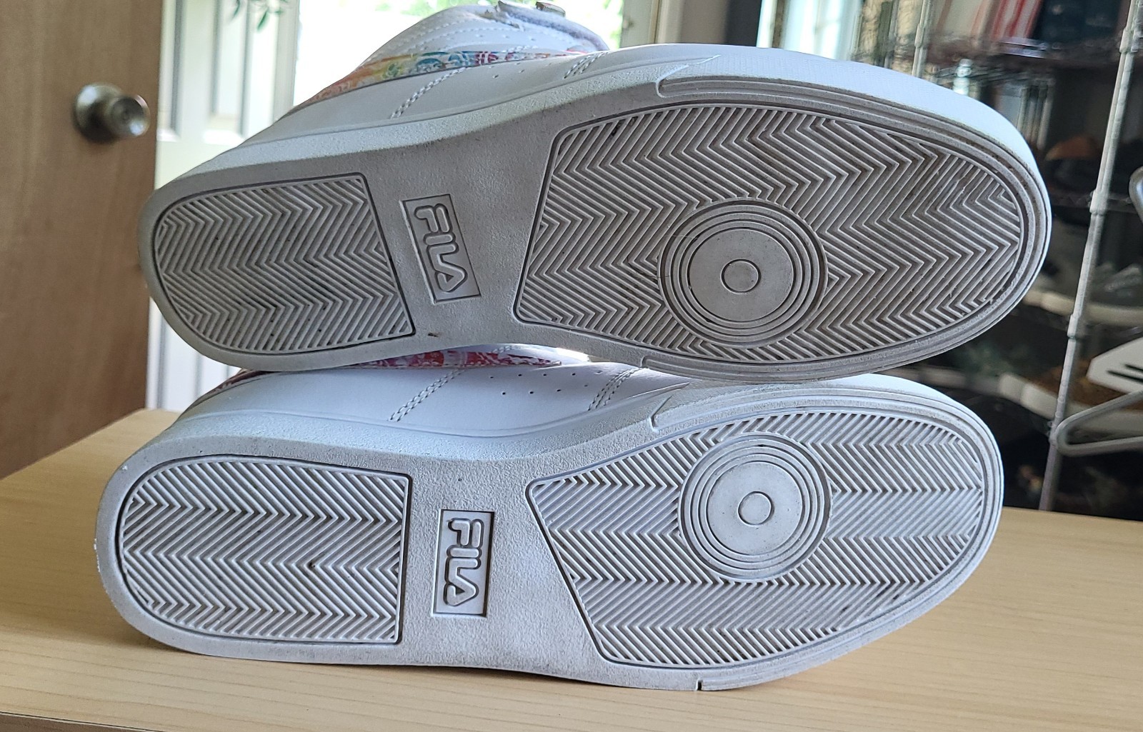 FILA high top sneakers 5FM0167-169 Size 10 Bandana Pattern