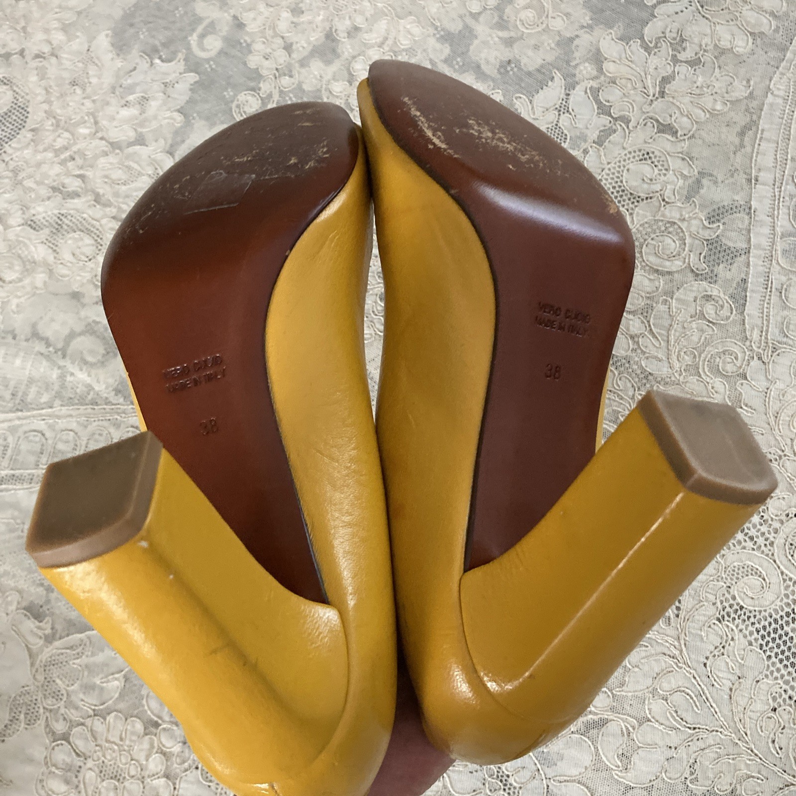 VINTAGE Lanvin Ete 2008 Yellow Patent Leather Metallic Peep Toe Pumps Sz 38 / 7