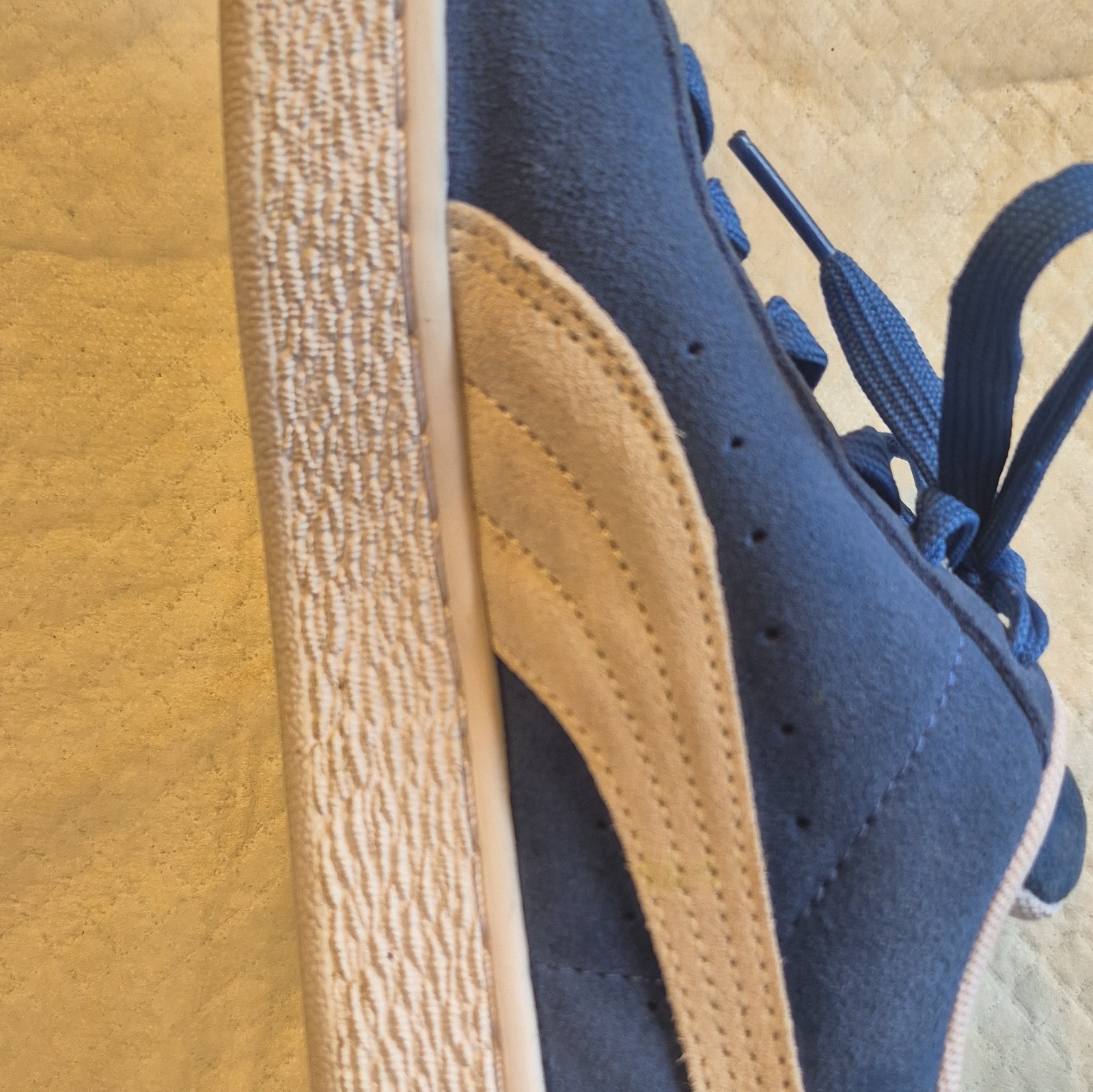 PUMA Suede Blue/Beige/White Solid Suede Low Top Lace Up Men’s Sneaker