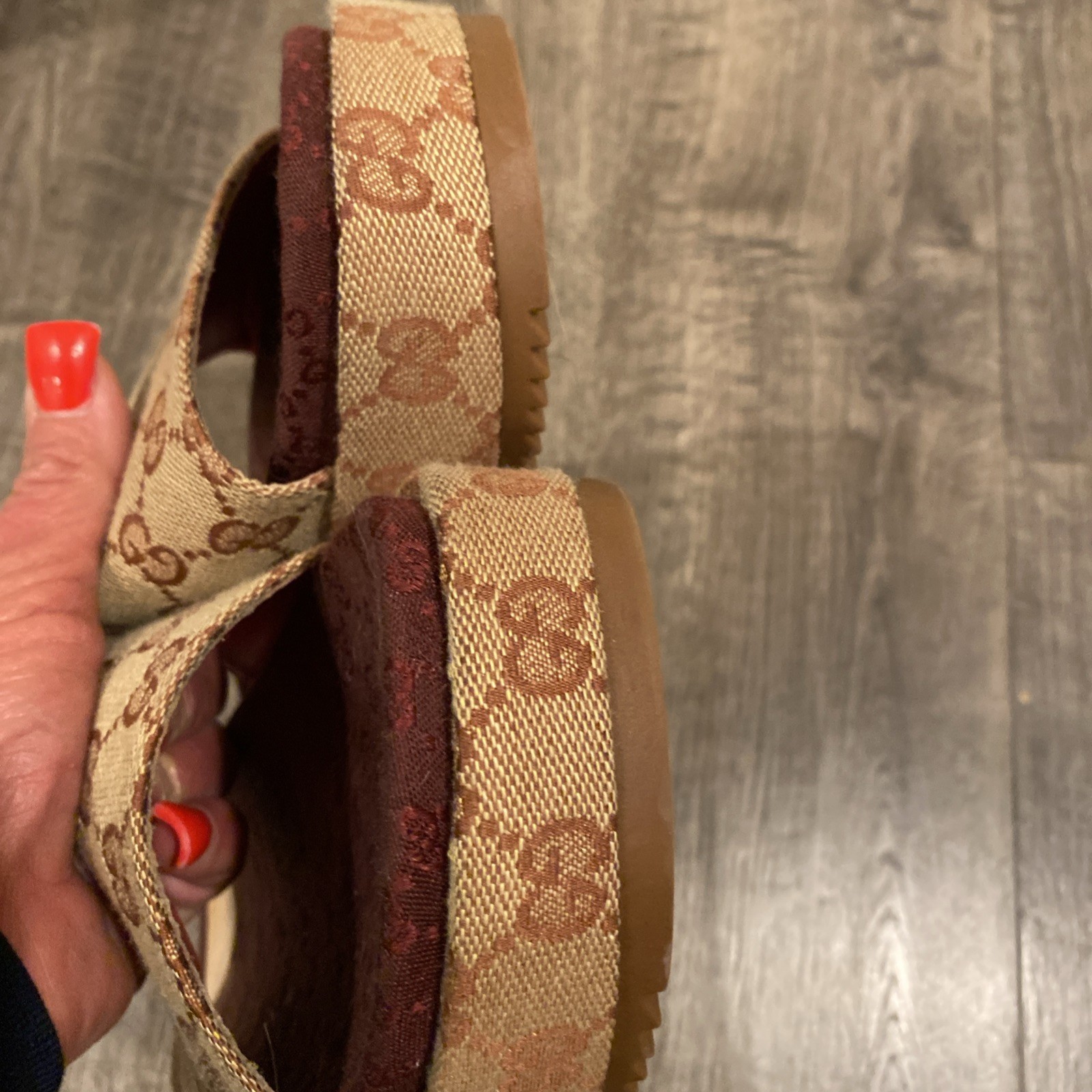 Sz 8 Gucci Angelina GG Supreme Platform Slide Sandals 573018