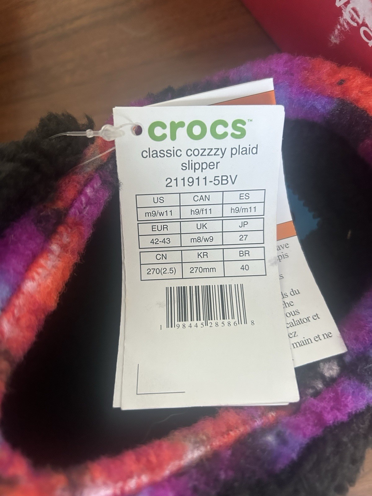 Crocs Classic Cozzzy Plaid Slipper-US Women’s size 11 Men’s size 9- NWT