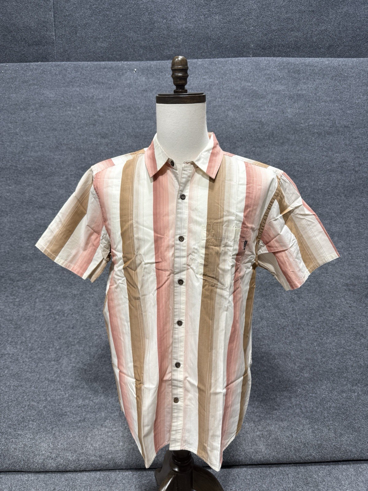 Hurley Striped Button Front Shirt Men’s Large Pink Tan Short Sleeve Casual