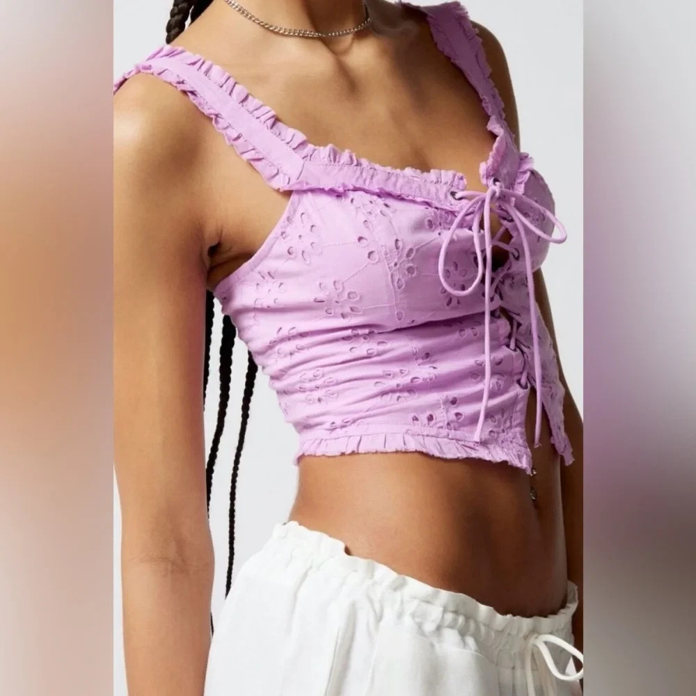 Urban Outfitters Women’s Eyelet Front Lace Up Tank in Lavender Size Small NWT