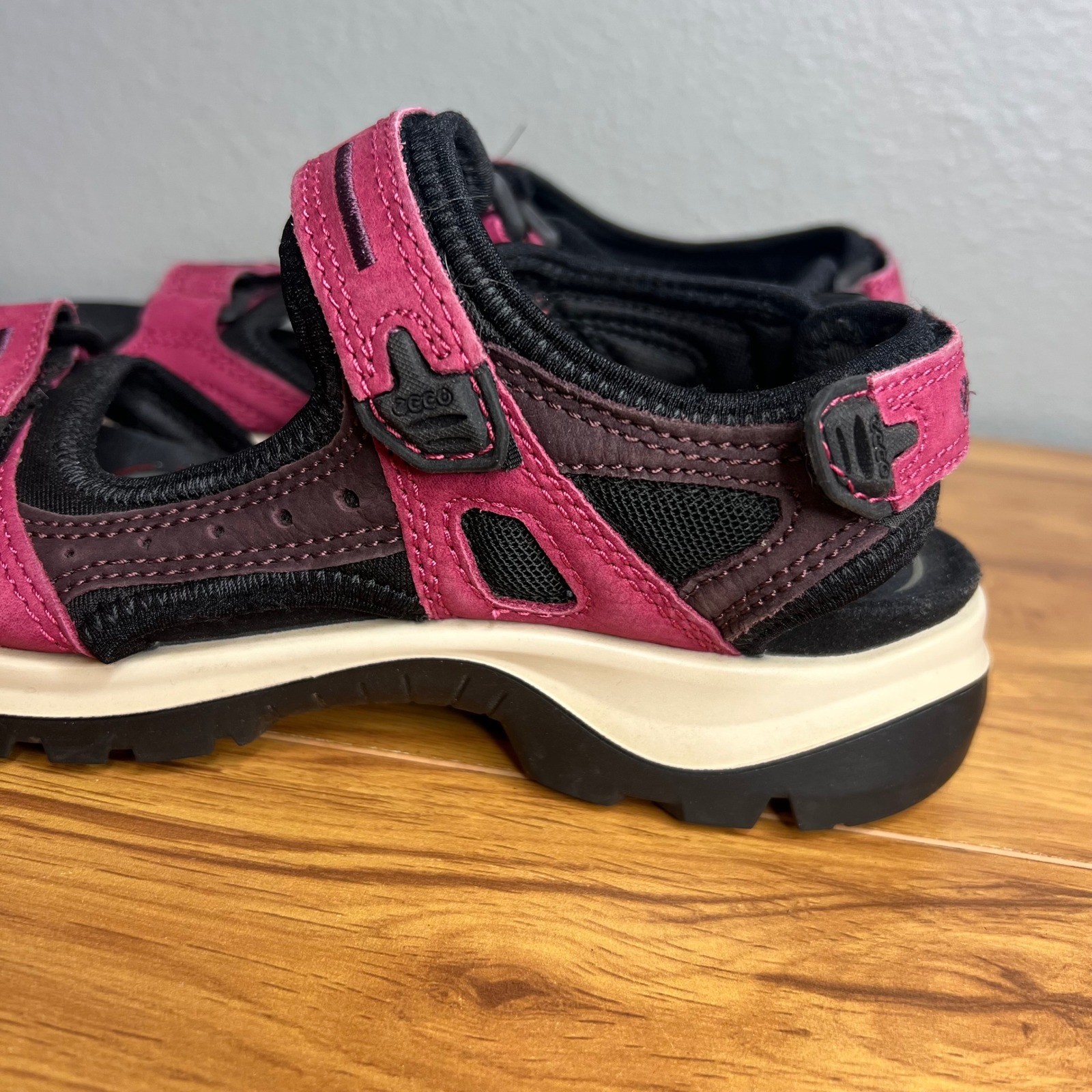 ECCO Offroad Yucatan Sandals Womens Size 40 Hiking Sport Outdoor Strappy Walking