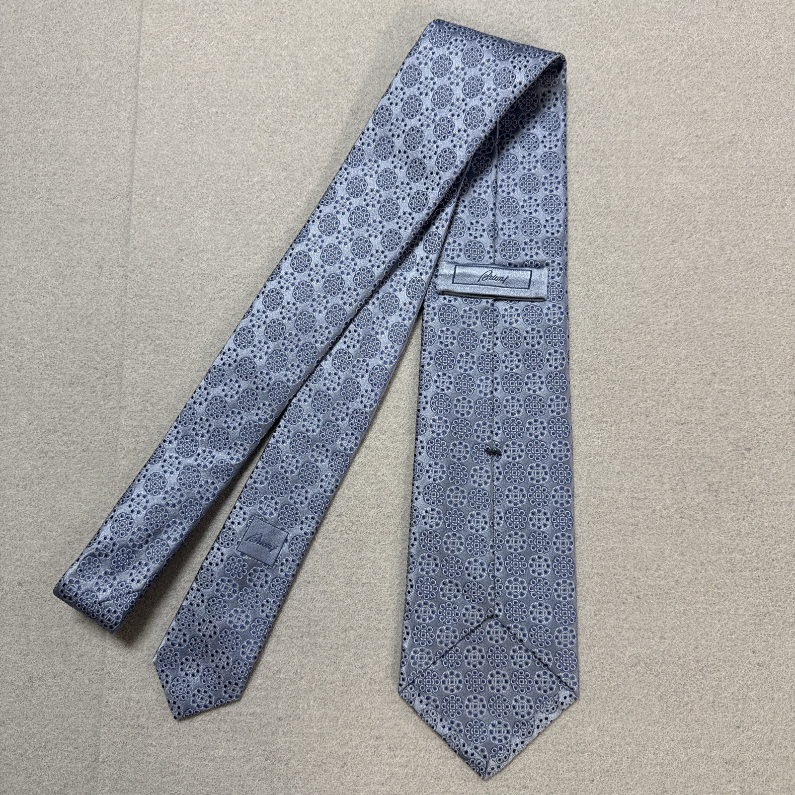 Brioni Silk Tie Blue Silver Medallion Floral Geometric Pattern 9cm Made in Italy
