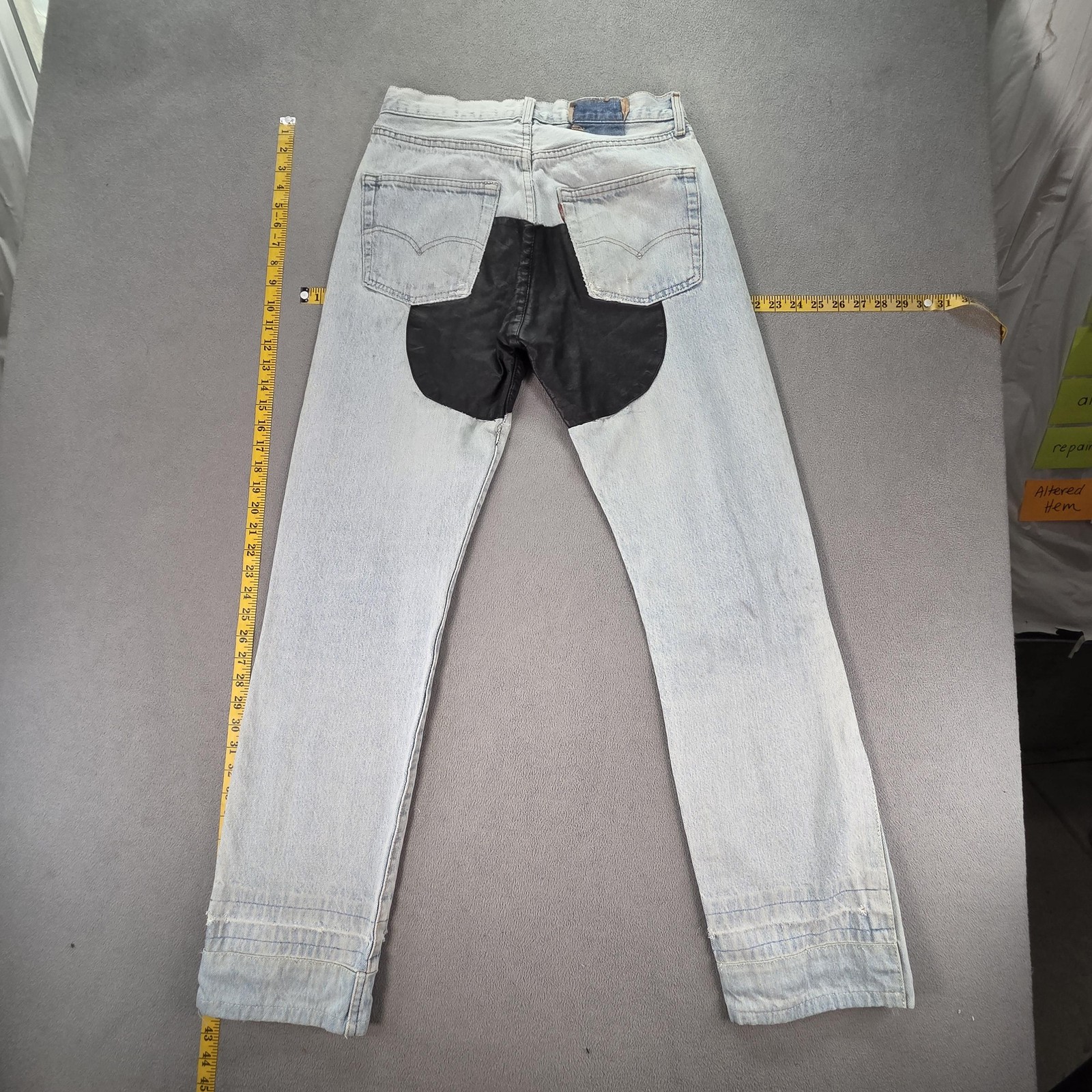 Levis 501 Jeans Mens Blue Light Wash Straight Button Fly Fits 28×32