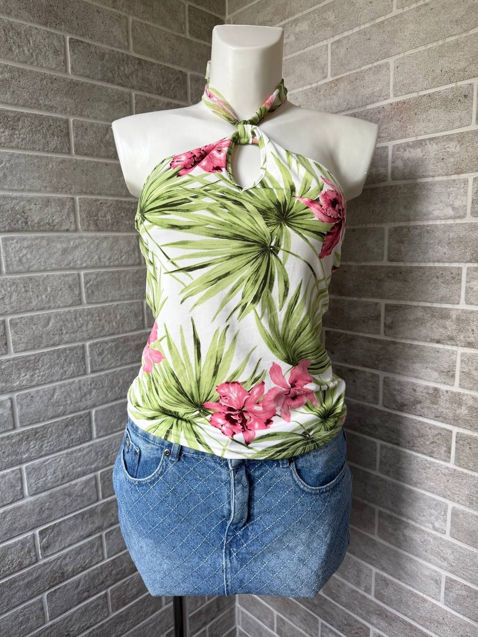 Morgan De Toi Tropical Halter Top Y2K Floral Tank Top Hawaiian Print Top 00s