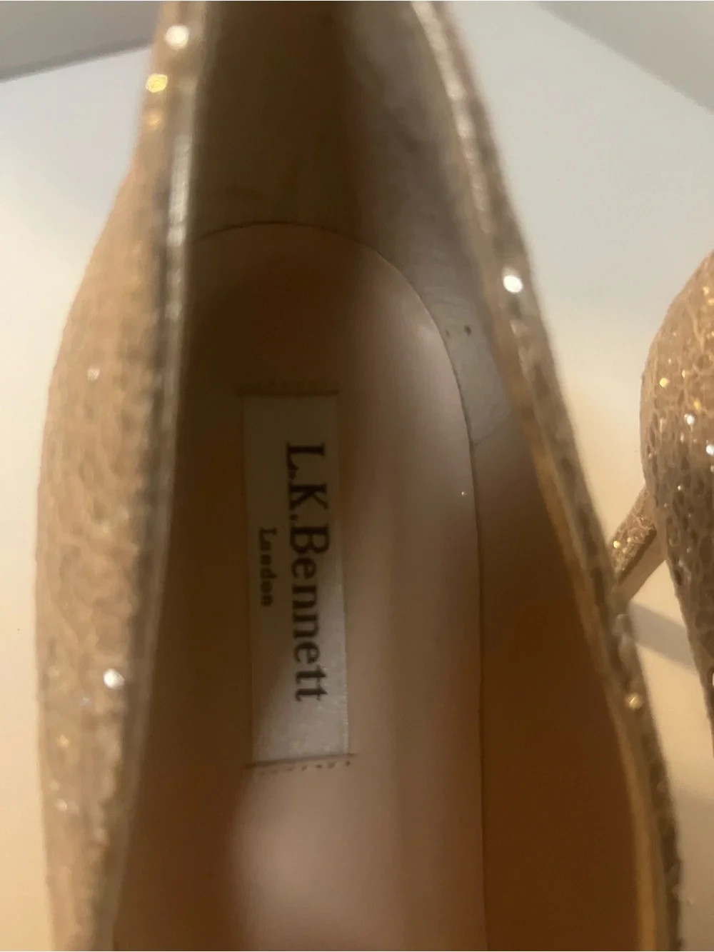 L.K. Bennett Gold Metallic Pointed Toe Heel Women’s SZ 40/9US. 3.5in heel NWOT