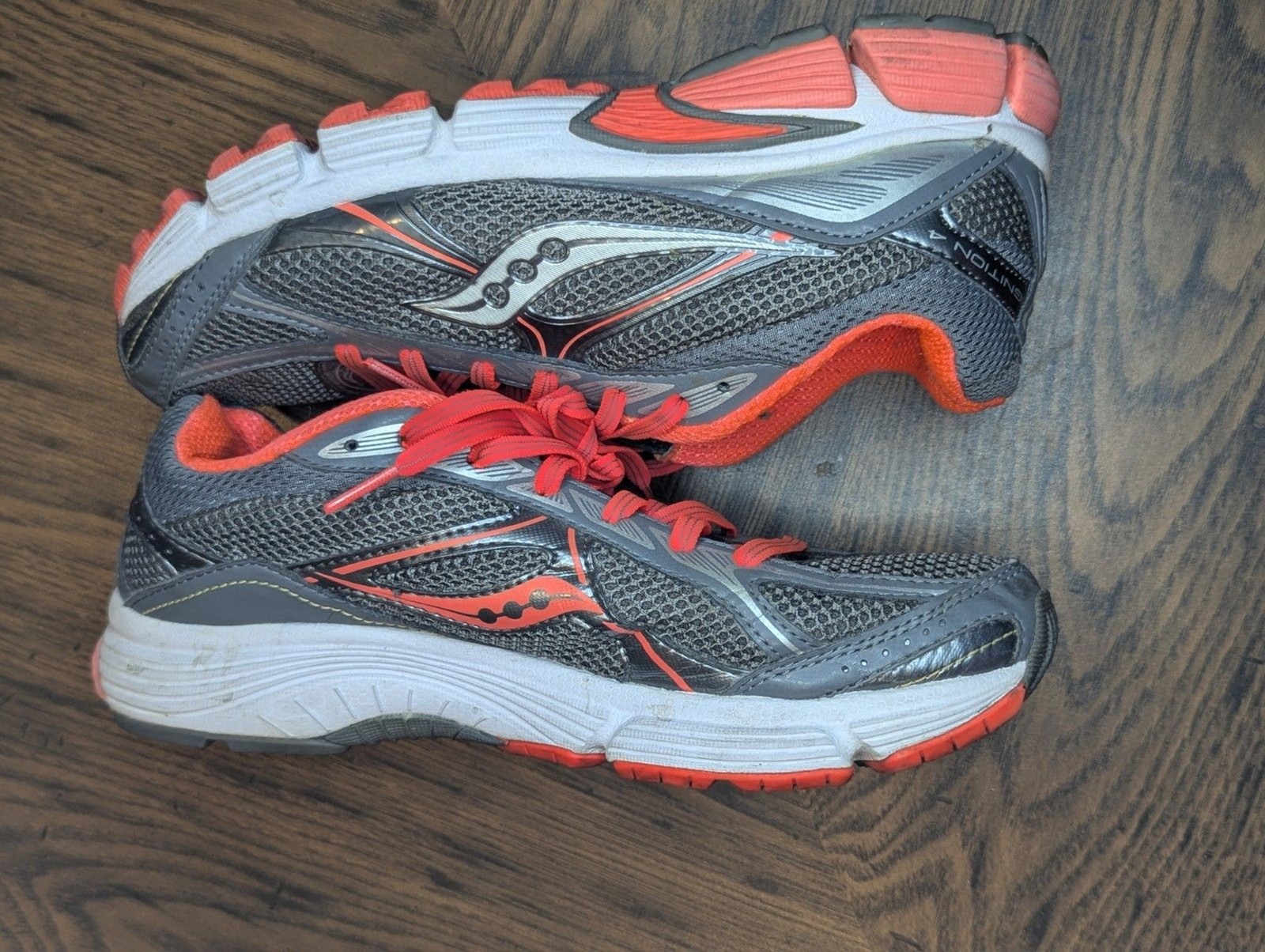 Saucony Women’s Grid Ignition 4 Gray/Pink Running Shoes ( S15169-3 ) Size 7.5