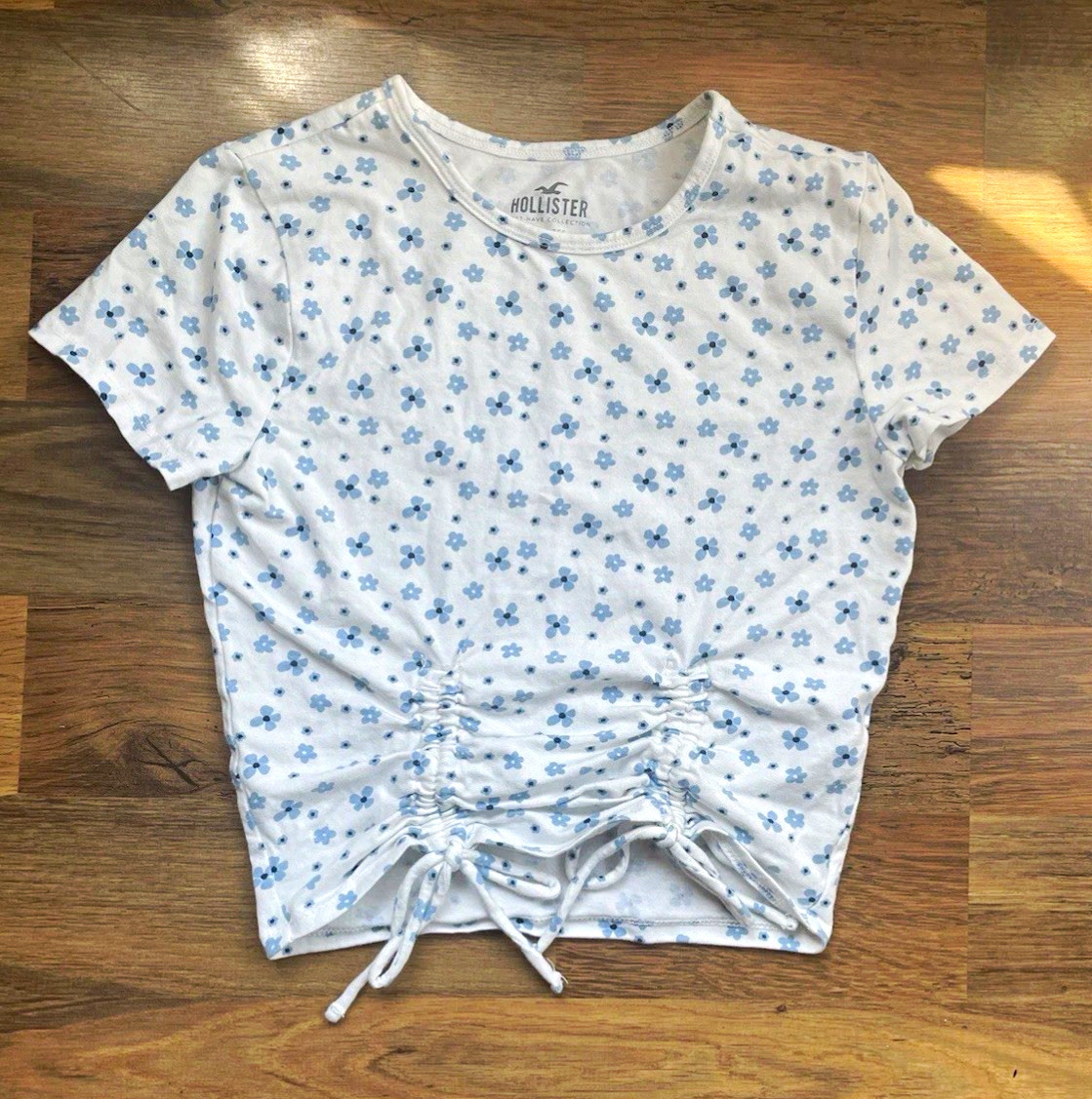 Hollister Maternity S Cropped Ruched Drawstring Floral T-Shirt White/Blue