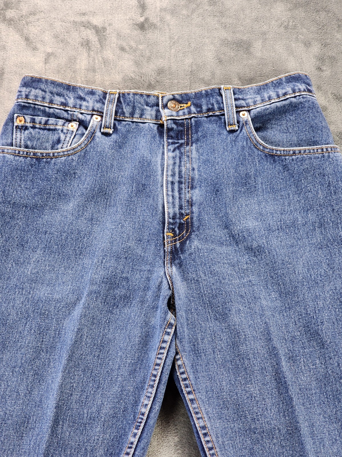 Vtg. 90s Levis Jeans Junior 11 Long 30Wx29L Measured Relaxed High Rise Mom US