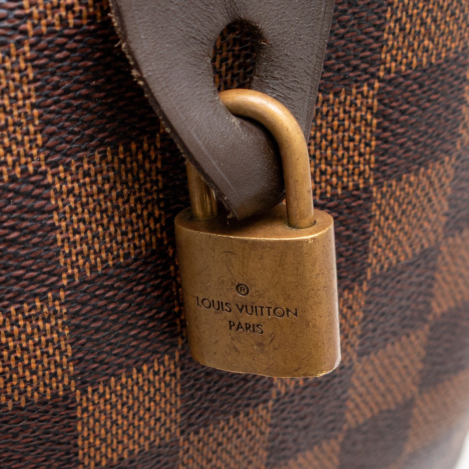 Authentic Louis Vuitton Speedy 30 Damier Ebene Canvas Handbag Brown SD3171