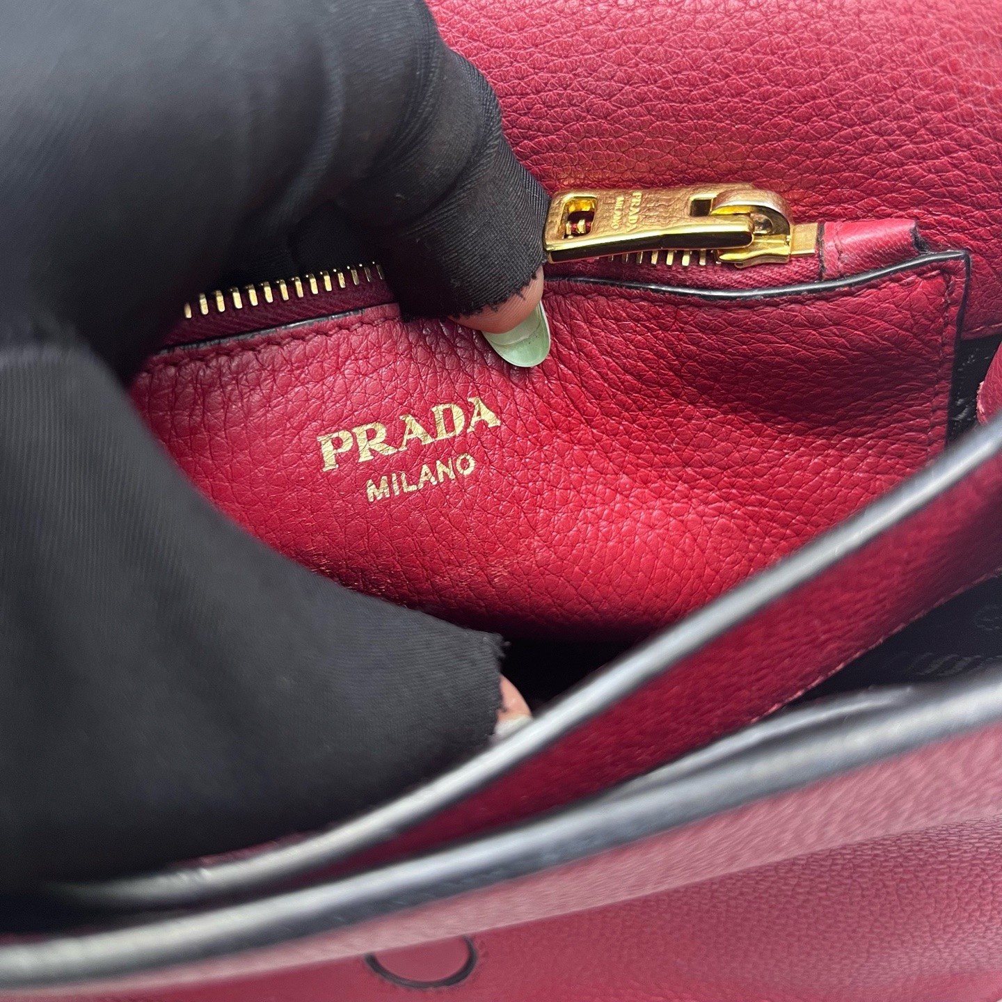 Prada Pre-Owned Authentic Crossbody Bag 20*14*8 Free Tracked Shipping