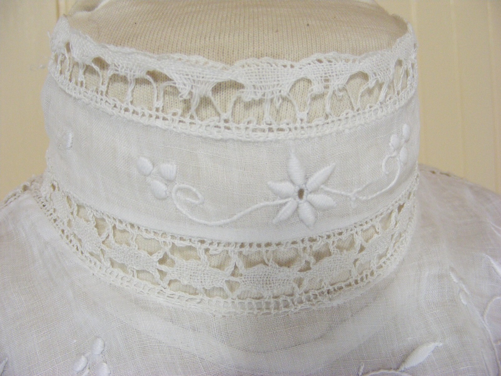 VICTORIAN WHITE SHEER LAWN COTTON BLOUSE HANDMADE NEEDLE LACE EMROIDERY 32X 24