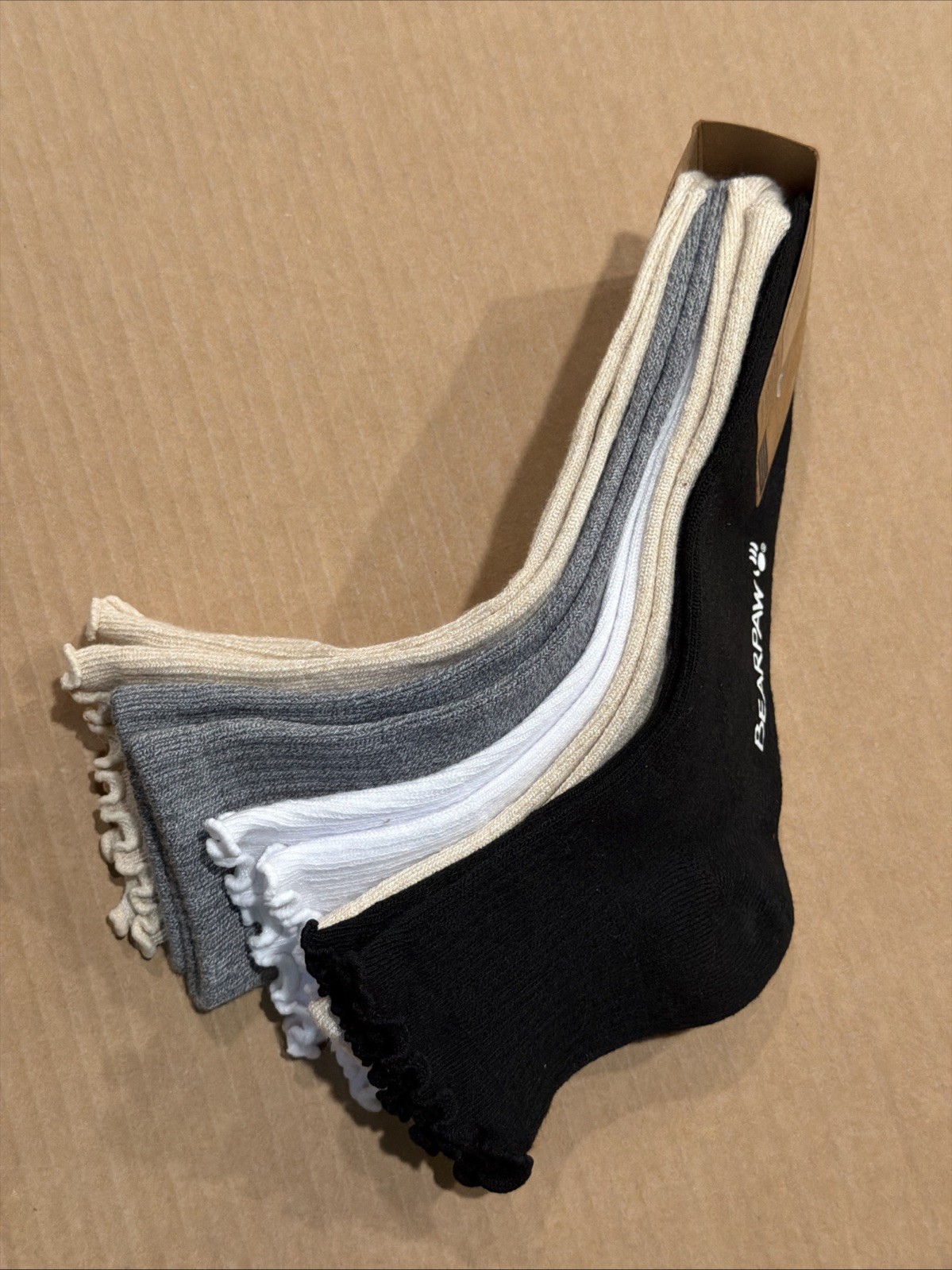 BEARPAW Super Soft Ruffle Support Anklet Socks Beige/Grey/White/Black – 5 Pair