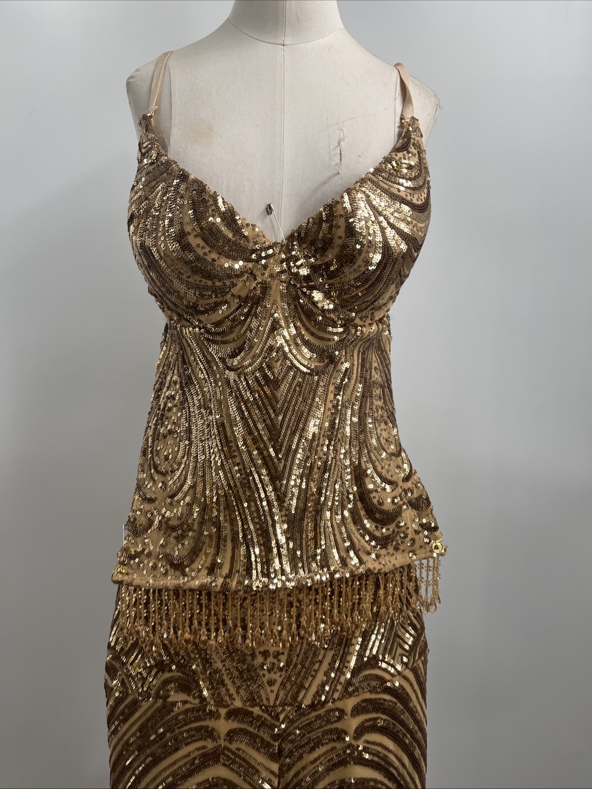 Nicolas Mendoza Women’s Gold Sequin Pants / Backless Top 2 Piece Set Size NA