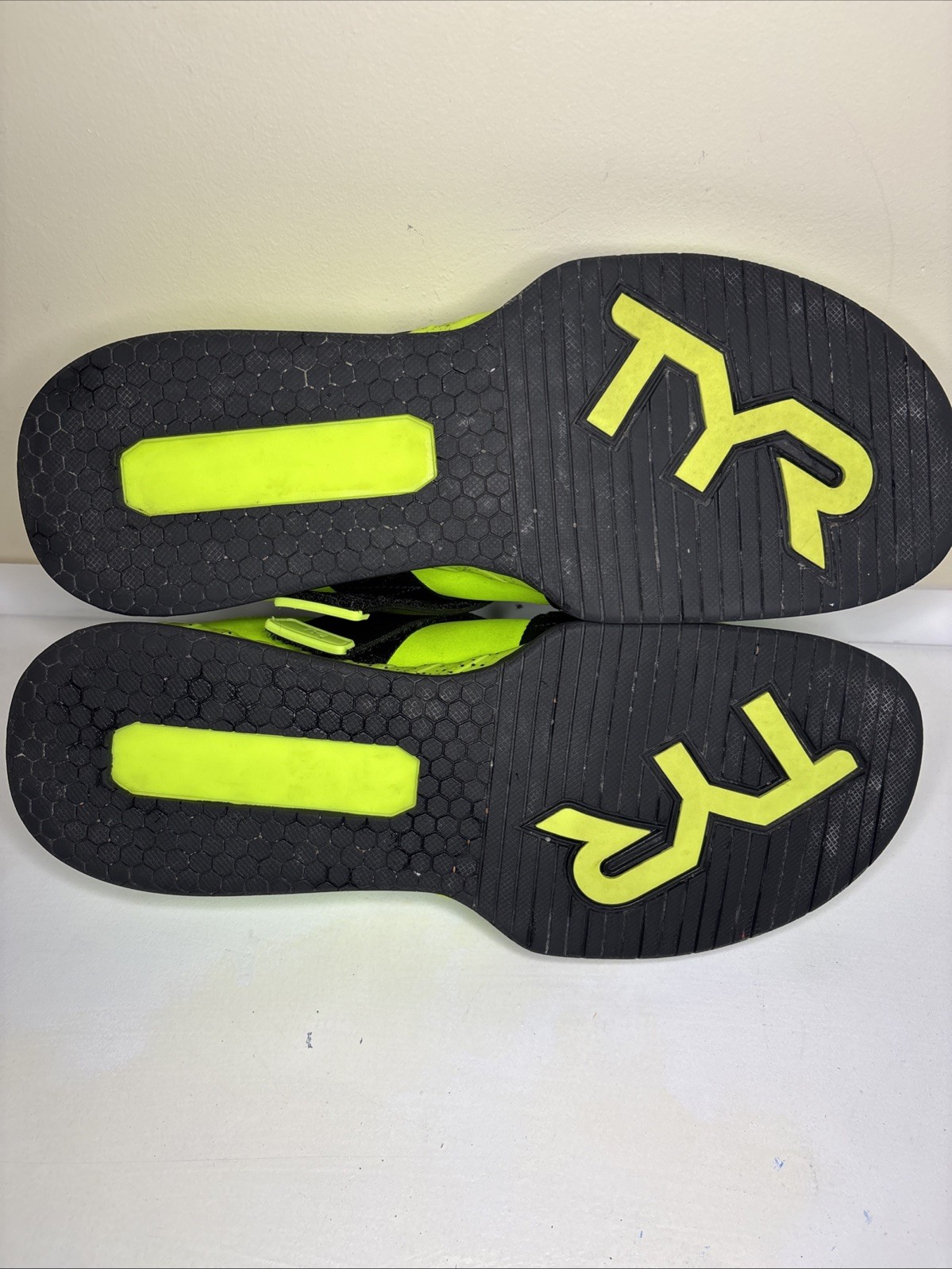 TYR L-1 Lifter Weightlifting Shoes Men’s Size 11 Neon Yellow Used