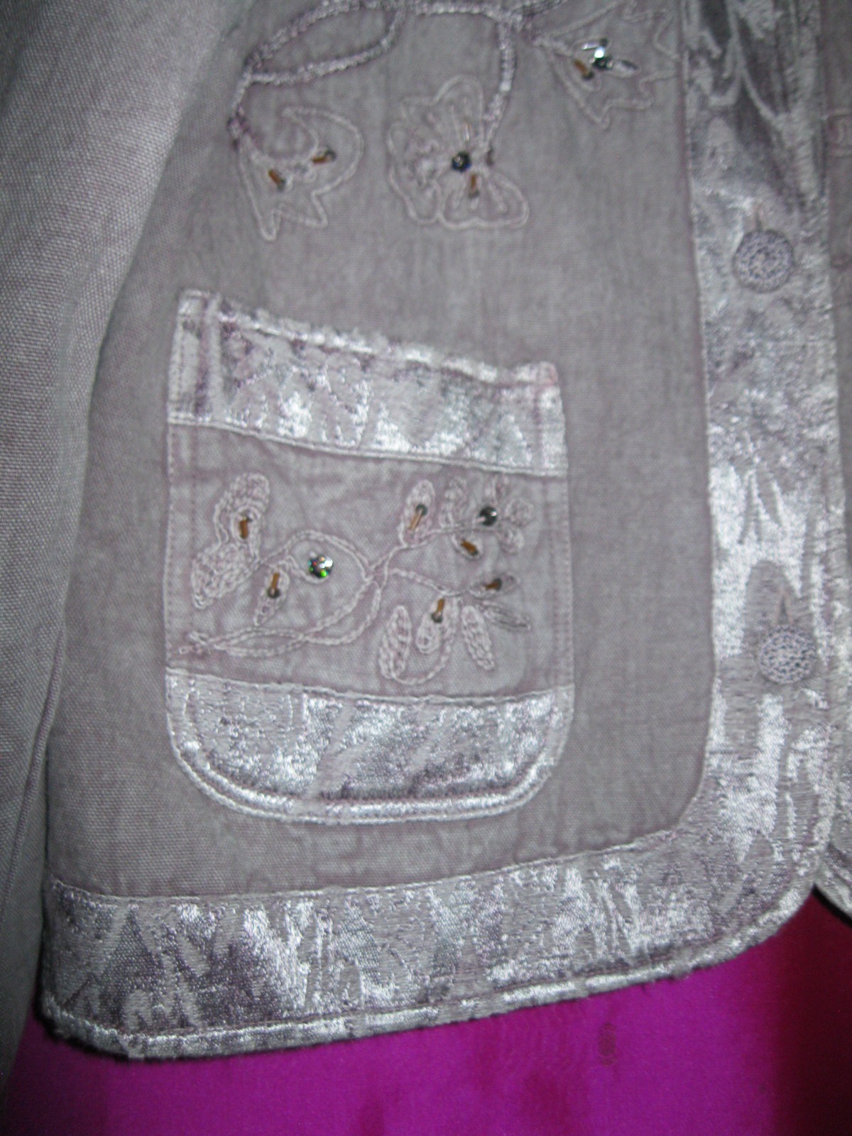 FLASHBACK LABEL, TAN COLORED COTTON JACKET, W/ COLLAR & BEADS, SZ M.