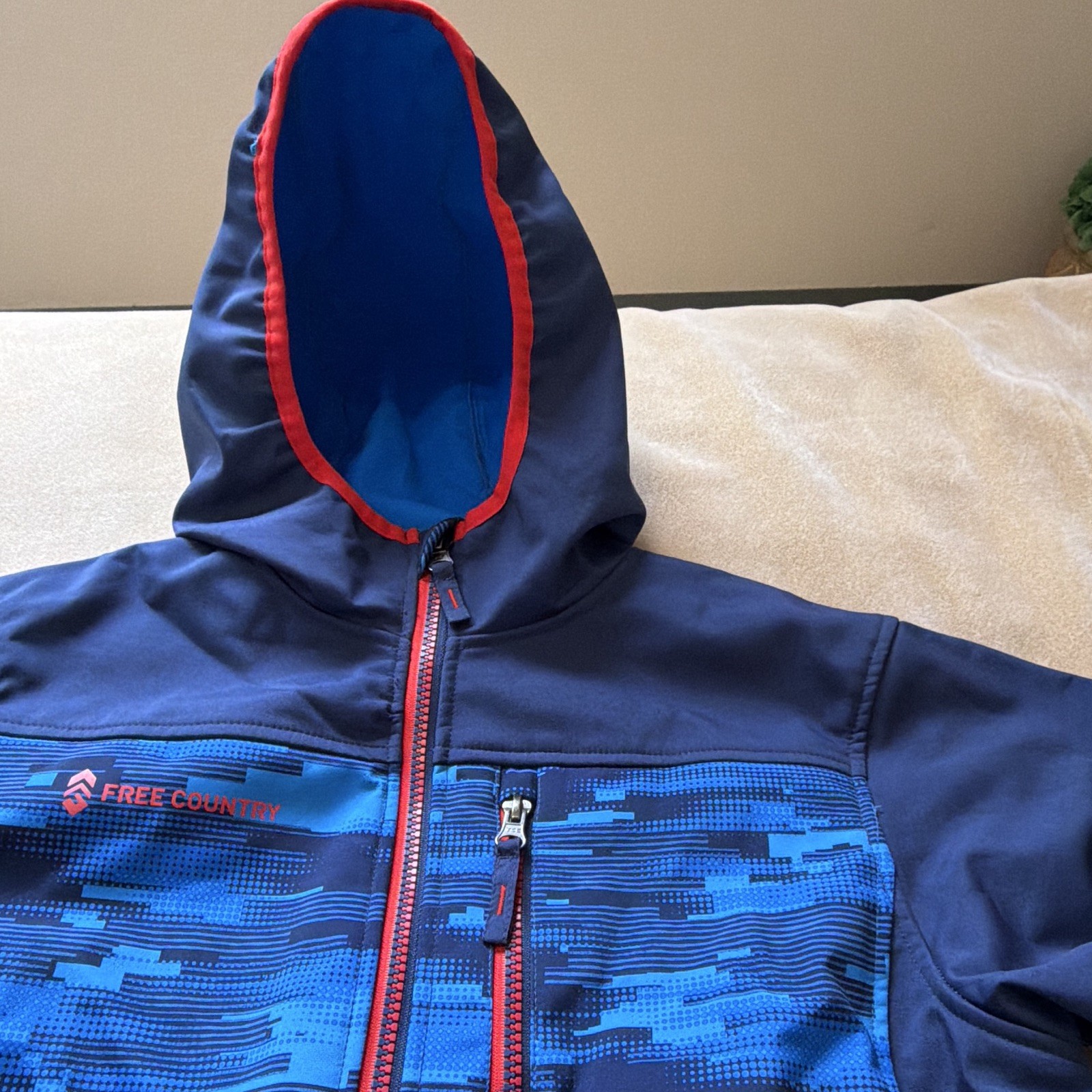 Free Country Boys Softshell Hooded Full Zip Jacket S Blue/Red Camo