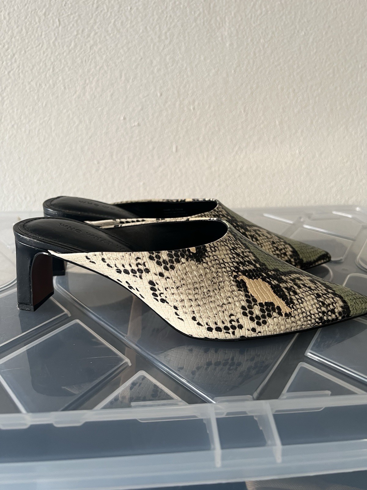 Women’s Black/Beige Leather Snake Print Pointed Toe Mule Heels 7.5 Slip-On