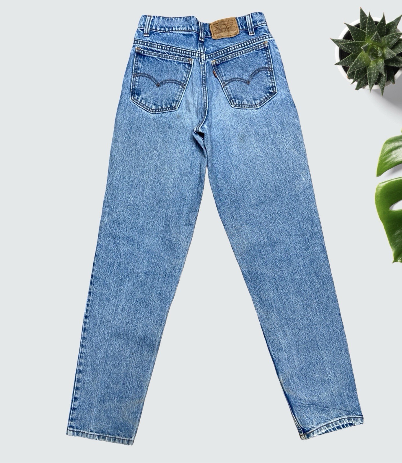 Vintage Levi’s 550 Orange Tab Student Fit Jeans 28×32 Made in Brazil